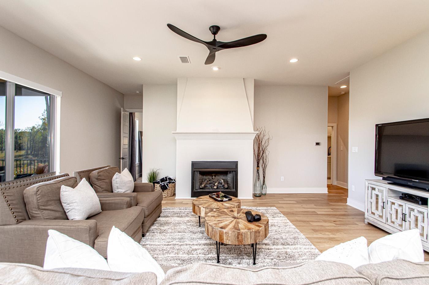 MAUMELLE VALLEY ESTATES - Residential