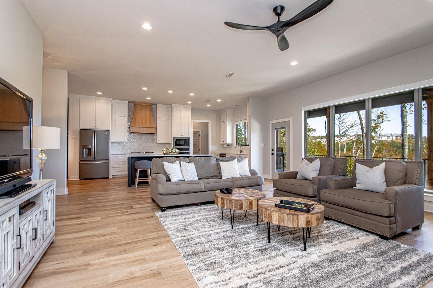 MAUMELLE VALLEY ESTATES - Residential