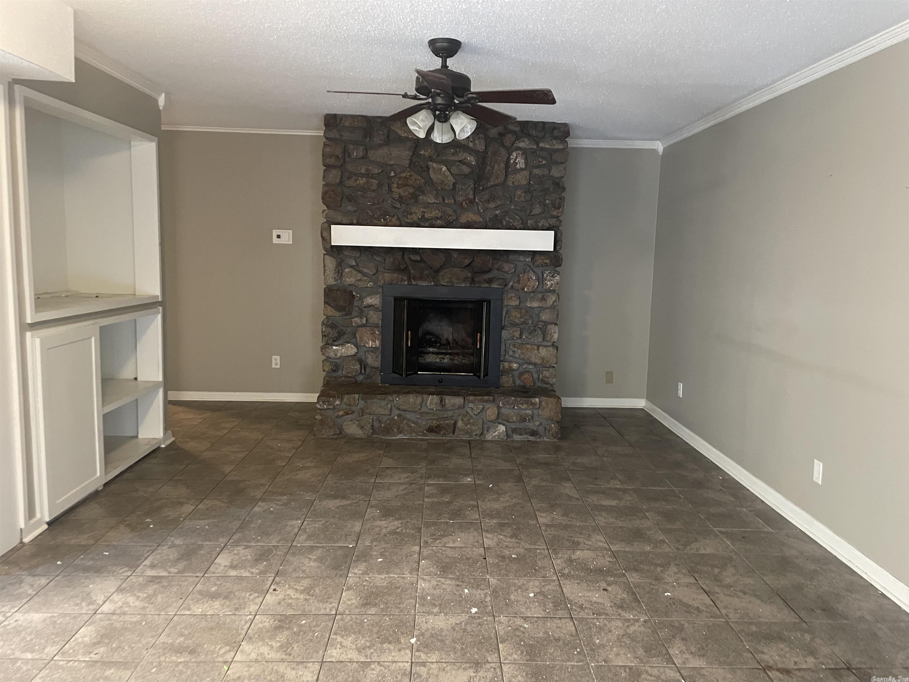 Springhill Manor - Residential