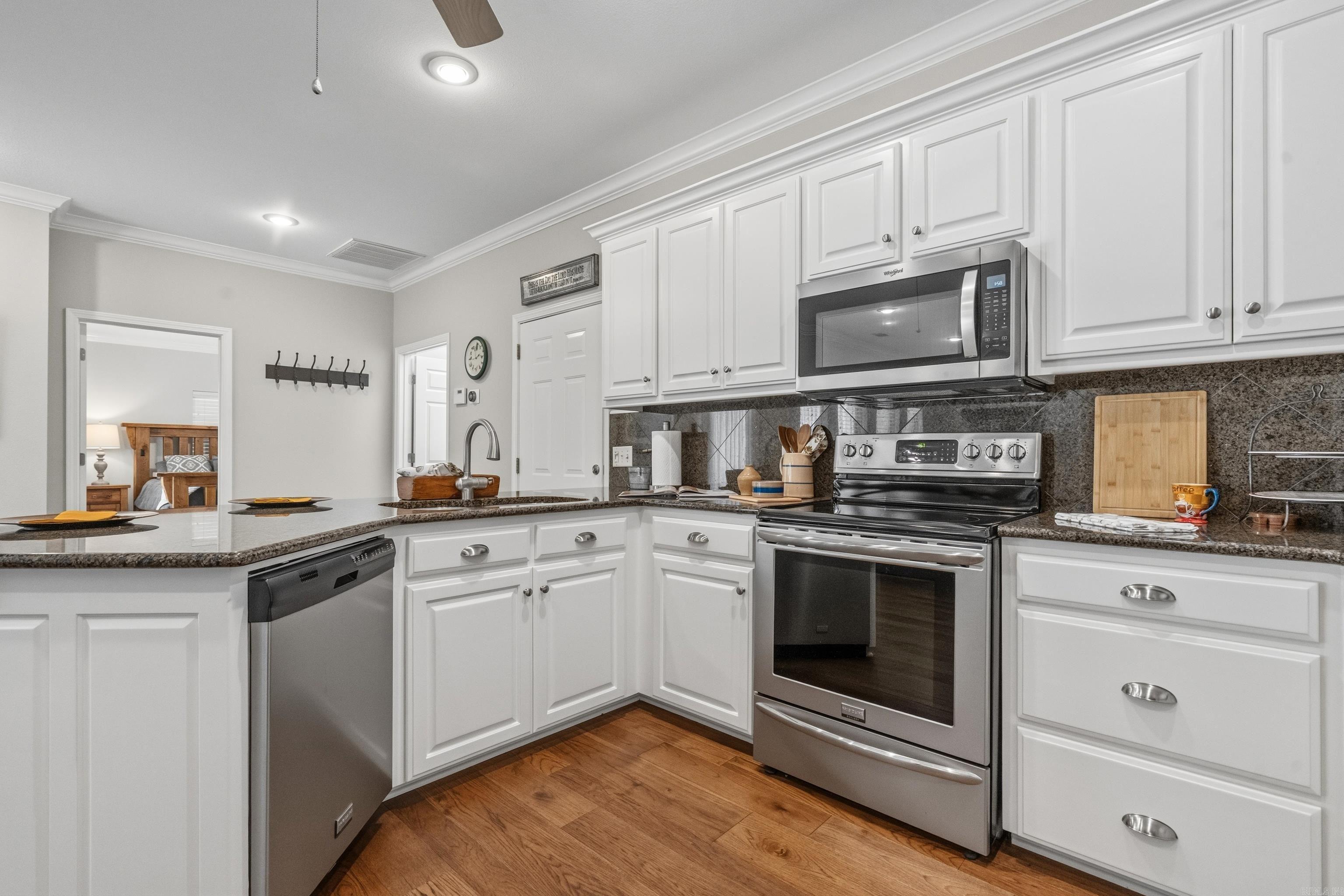 INDIAN HILLS - Residential