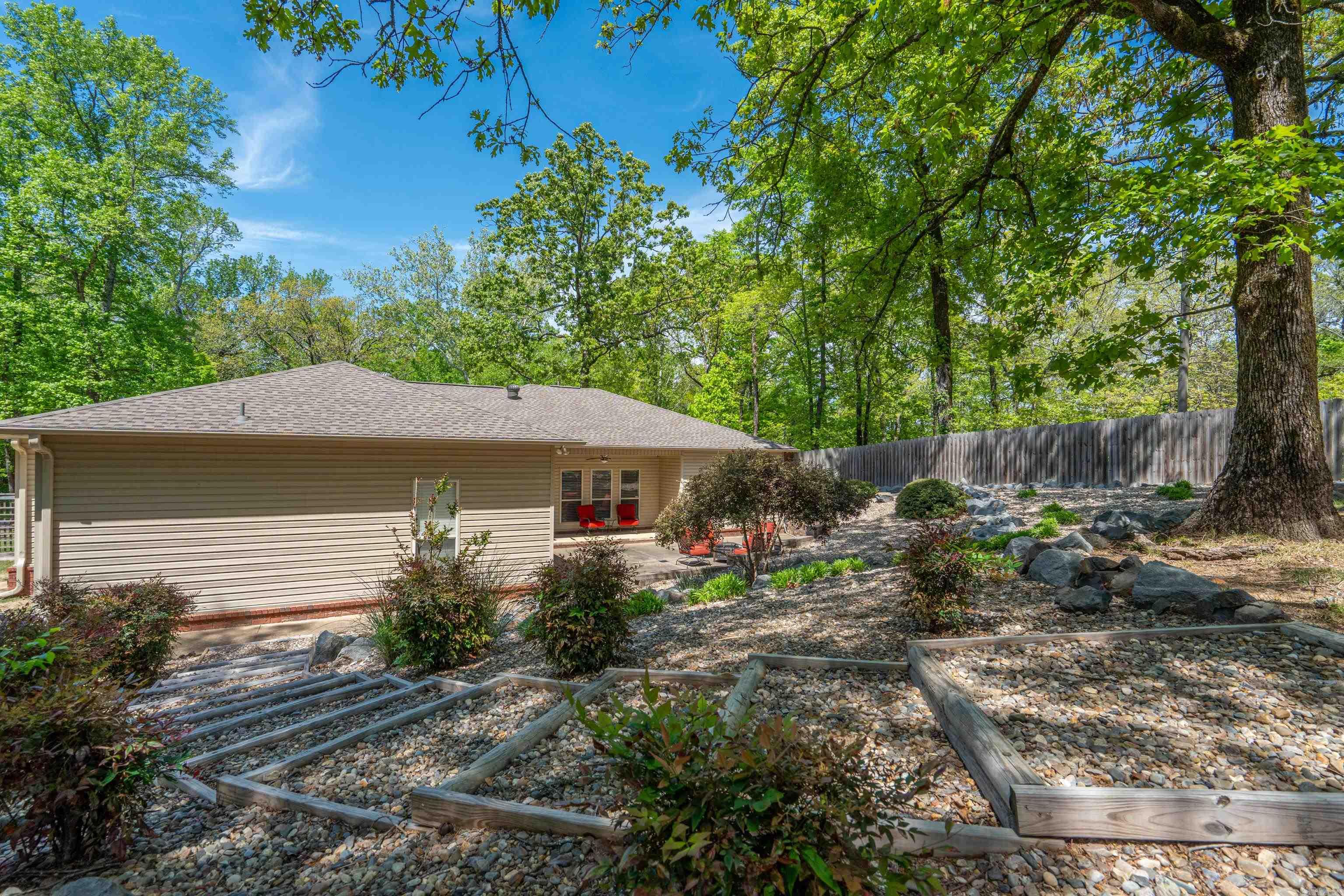 INDIAN HILLS - Residential