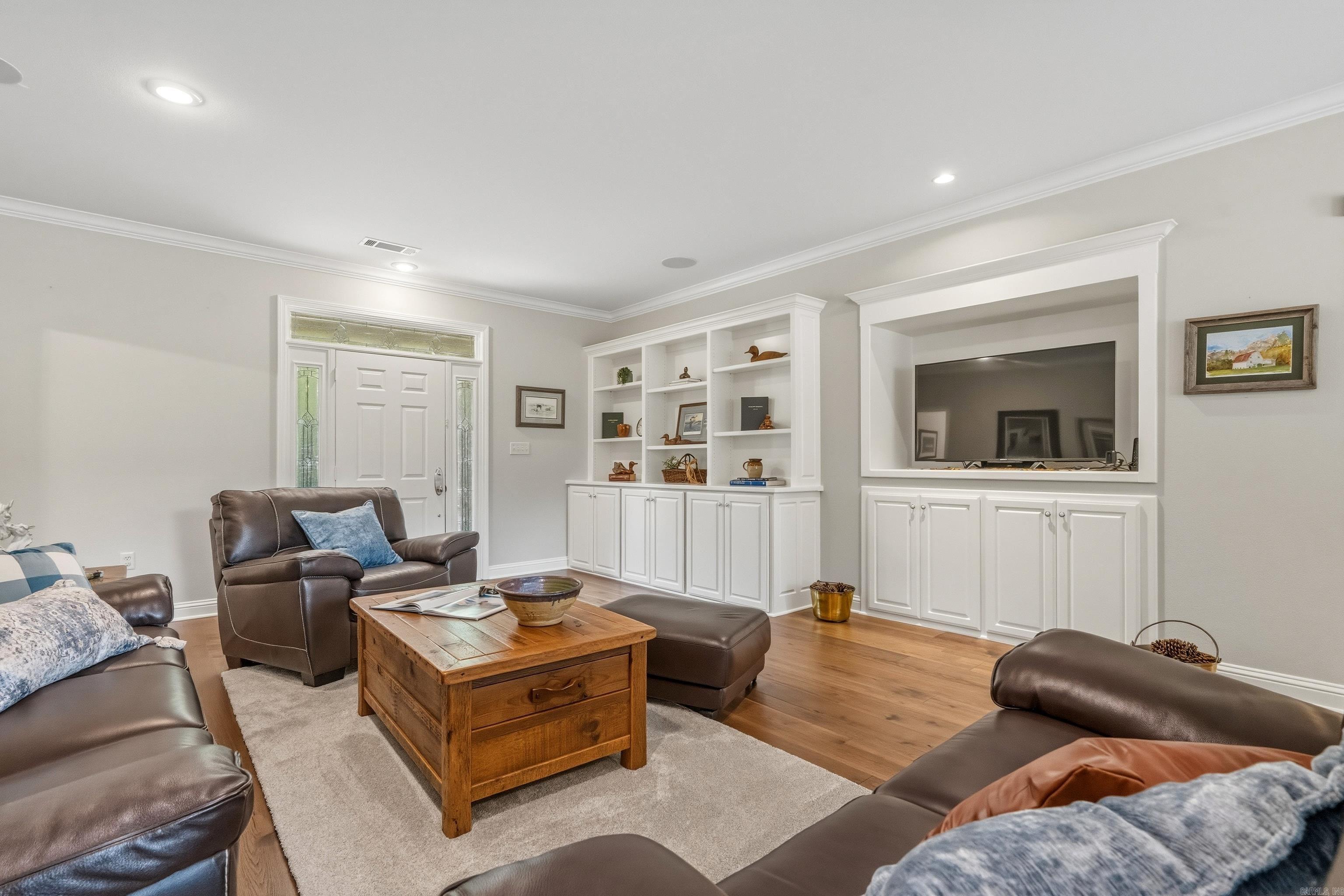 INDIAN HILLS - Residential