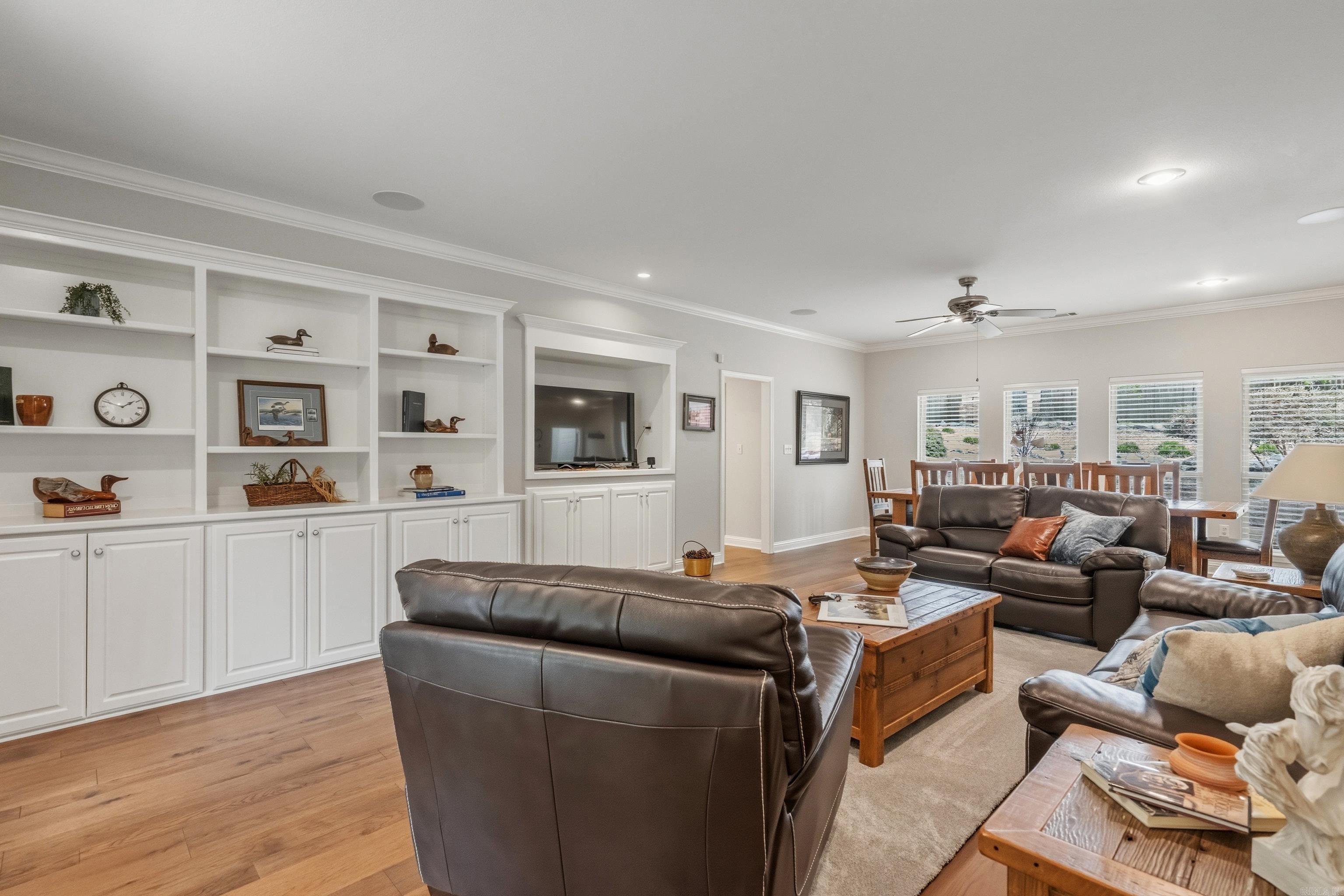 INDIAN HILLS - Residential