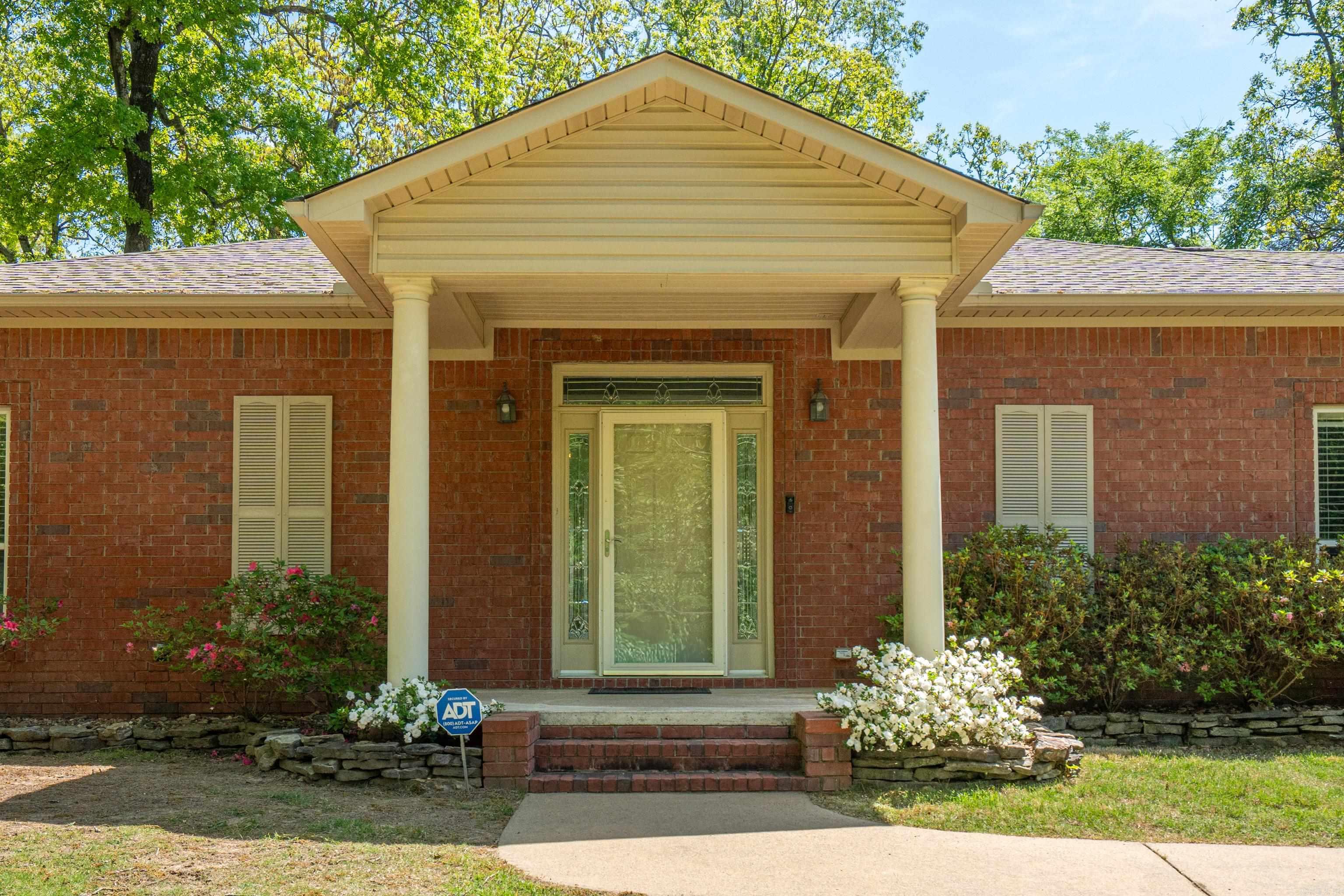 INDIAN HILLS - Residential