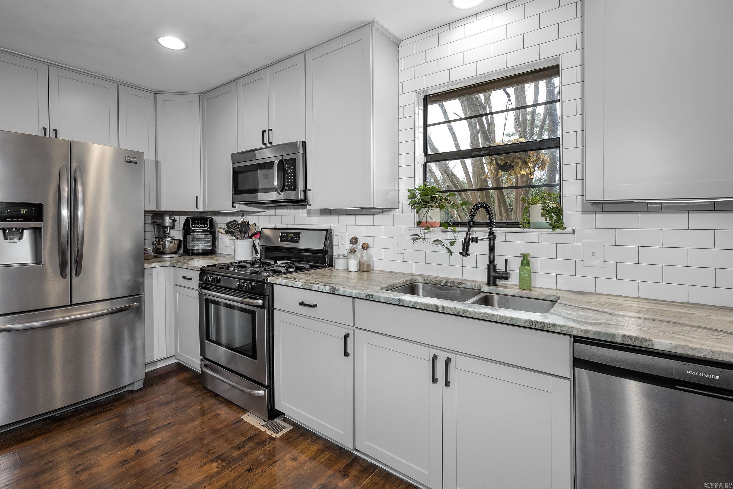 ECHO VALLEY - Residential