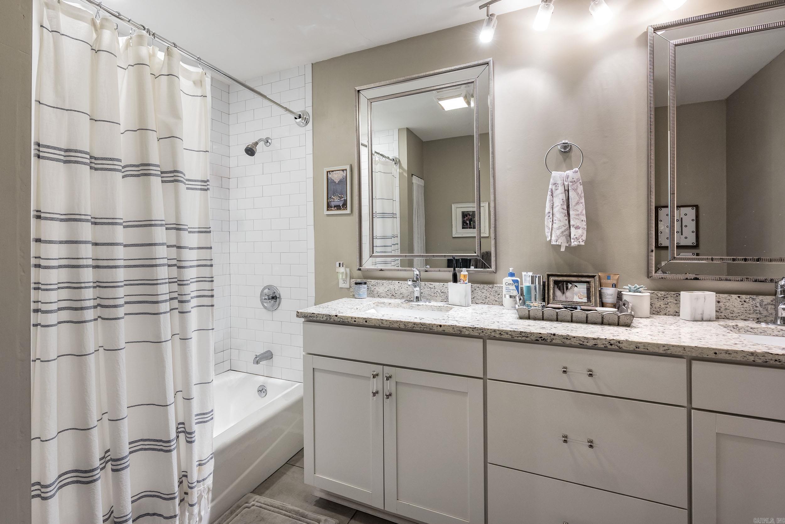 ECHO VALLEY - Residential