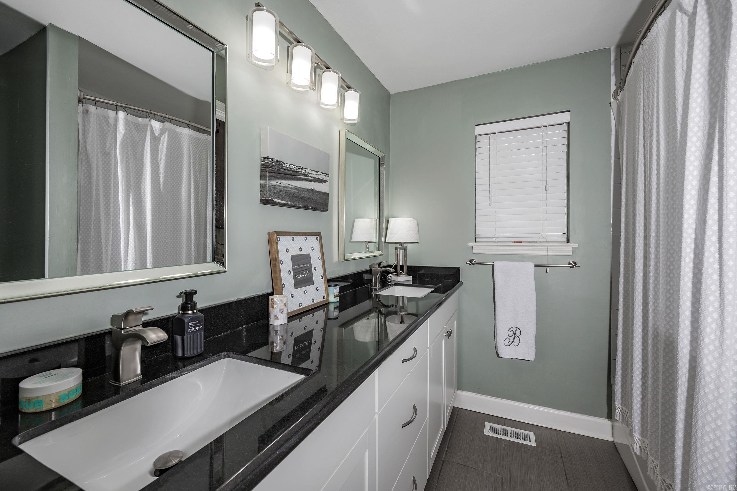 ECHO VALLEY - Residential