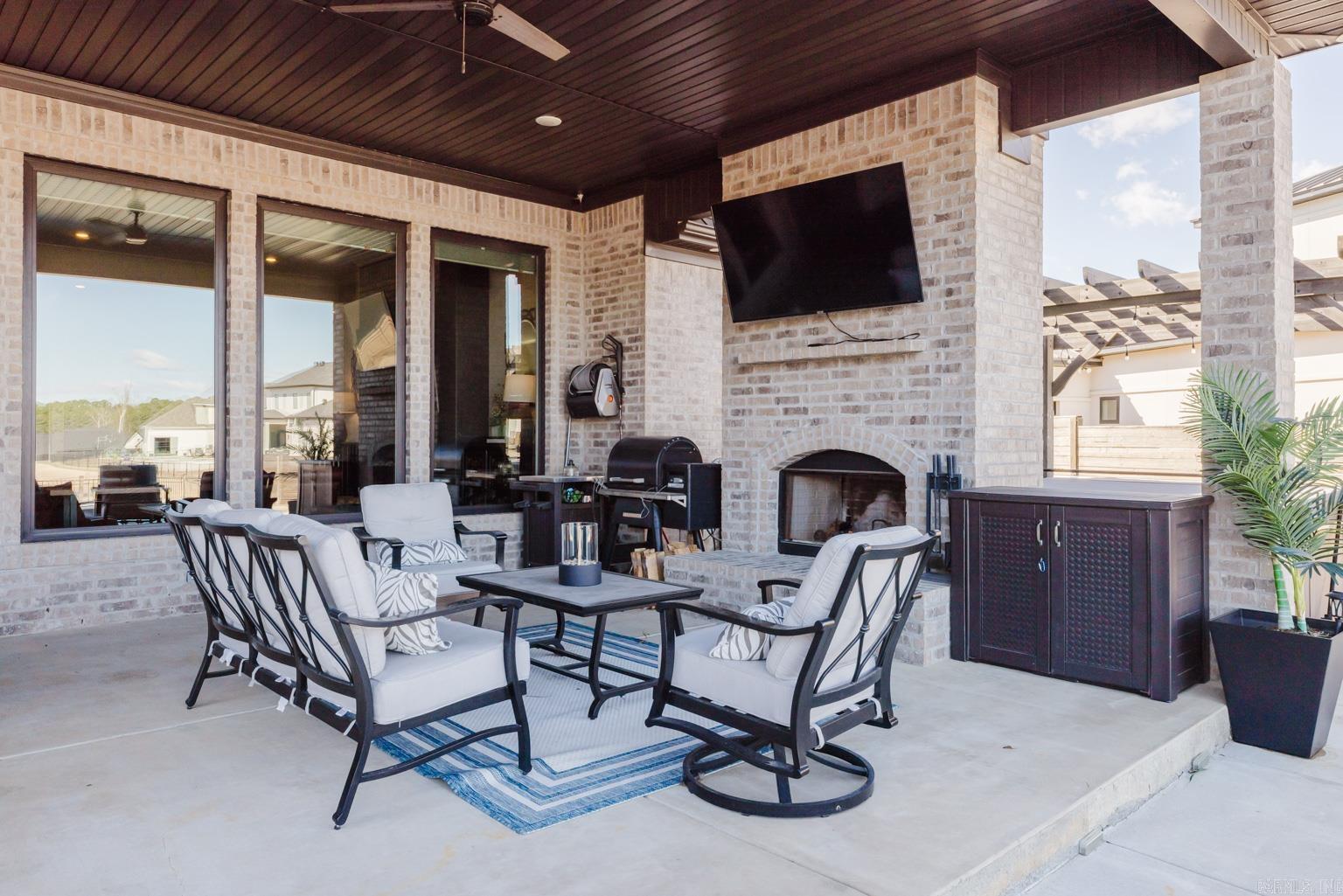 WEST LAKE VILLAGE - Residential