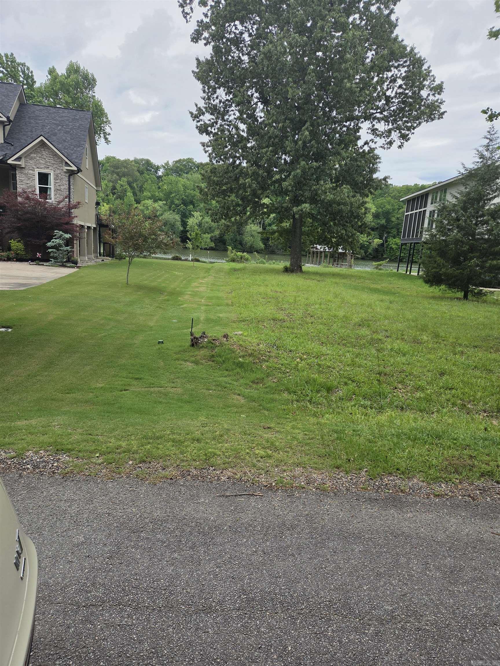 DIAMONDHEAD P2 - Land