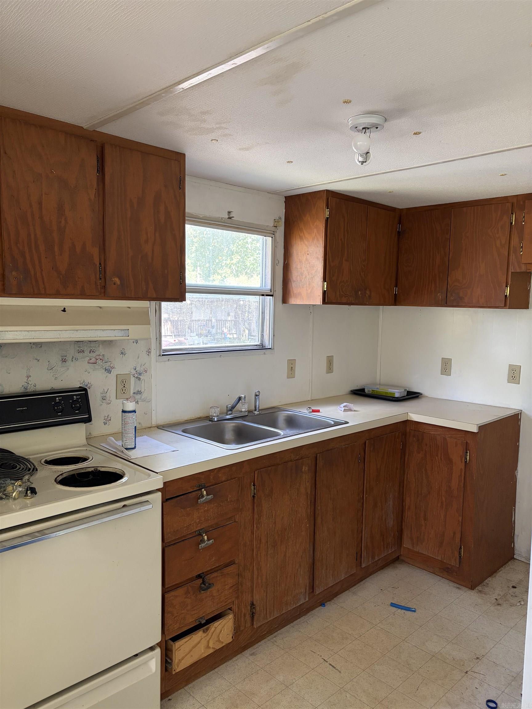 SKUNK HOLLOW - Residential