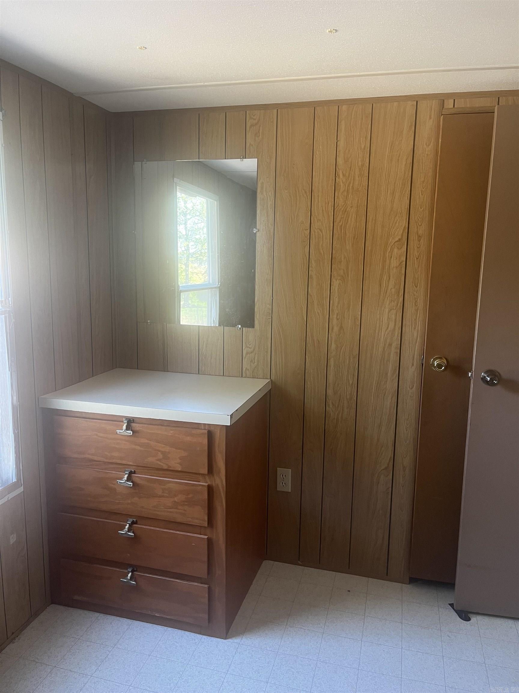 SKUNK HOLLOW - Residential