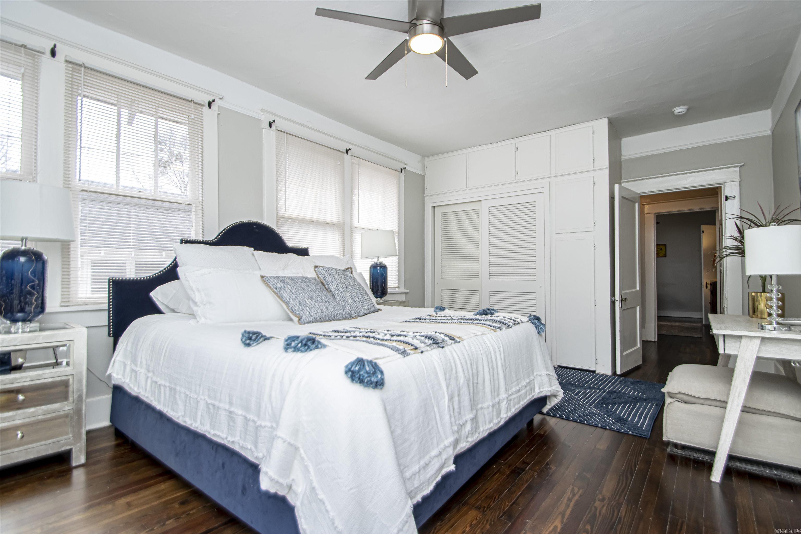 ELMHURST - Residential