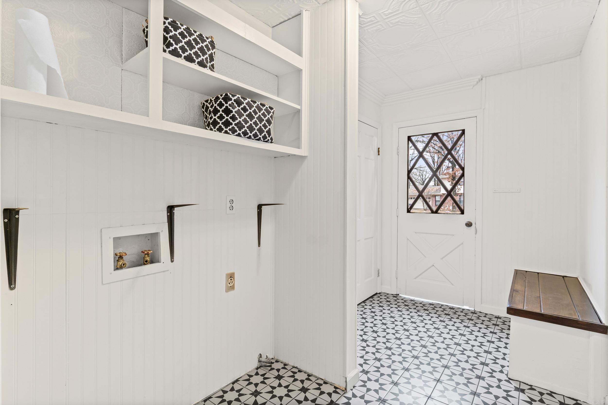 LAKEWOOD NE - Residential