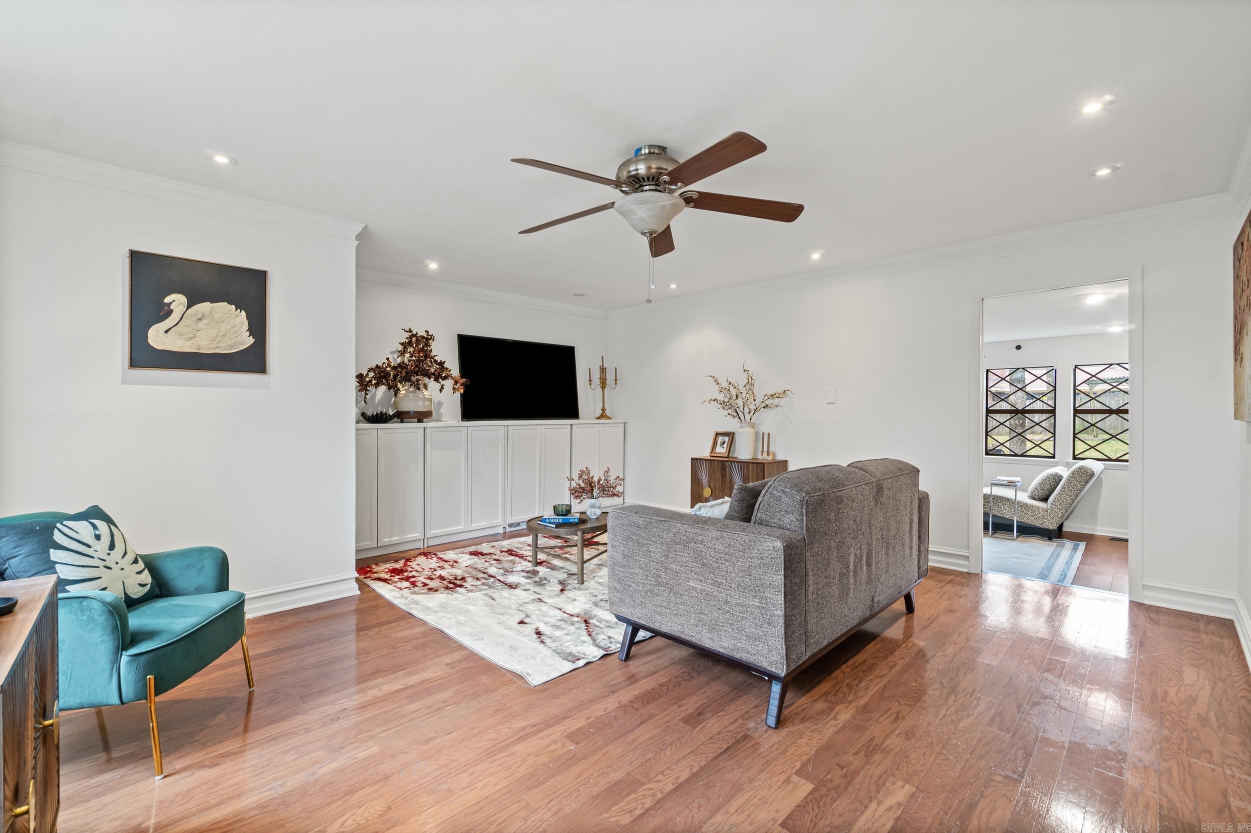 LAKEWOOD NE - Residential