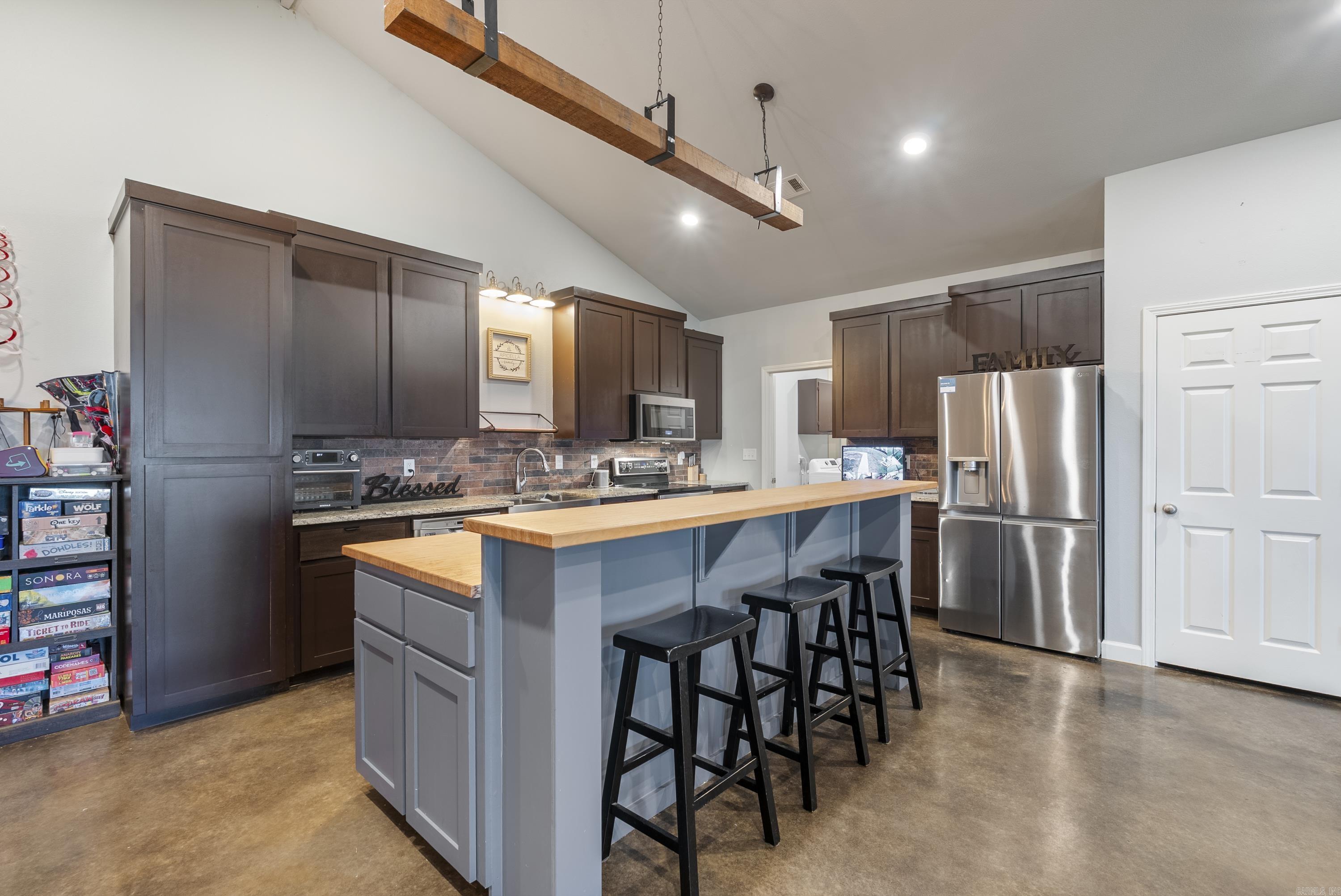 Metes & Bounds - Commercial Sale