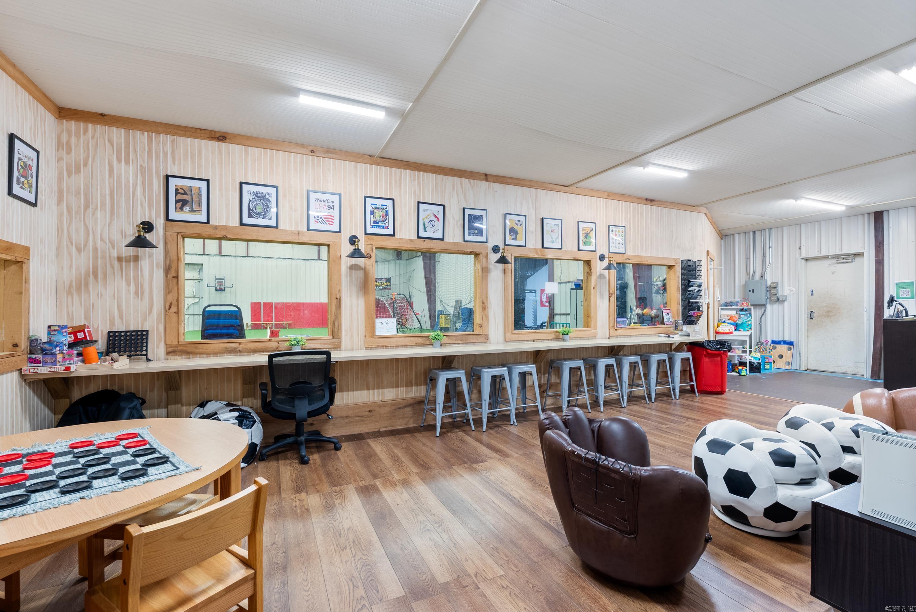 Metes & Bounds - Commercial Sale