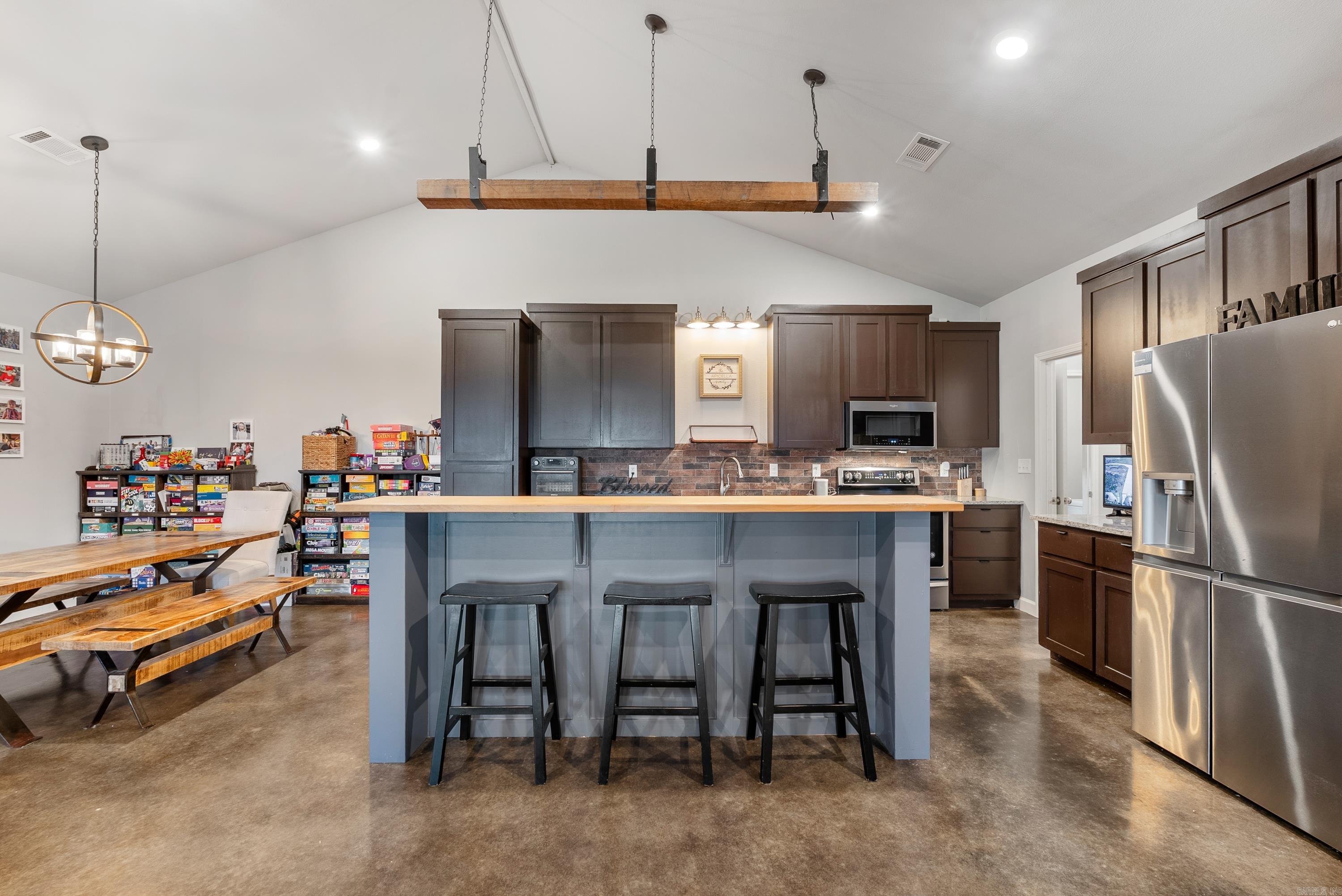 Metes & Bounds - Commercial Sale