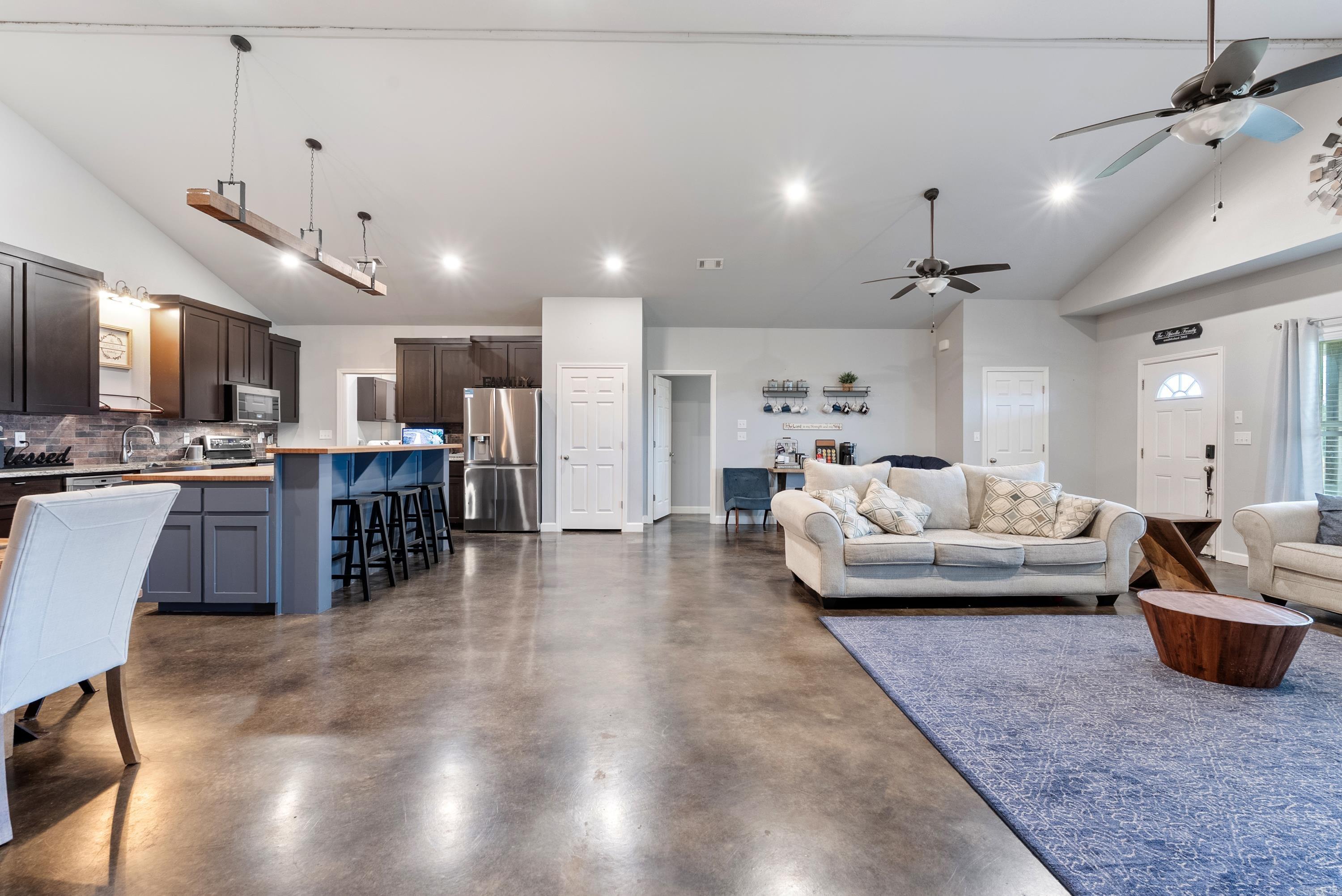 Metes & Bounds - Commercial Sale