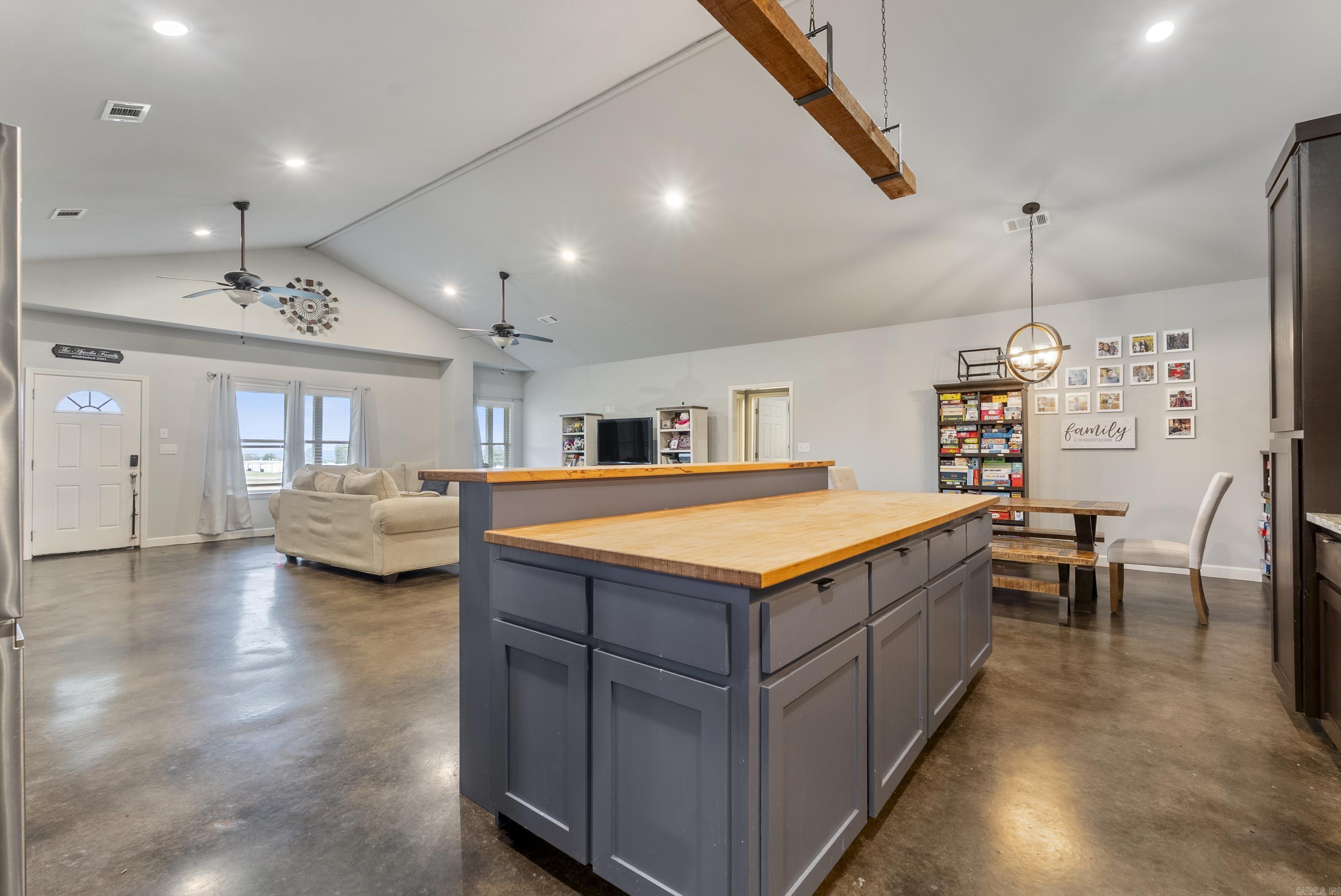 Metes & Bounds - Commercial Sale