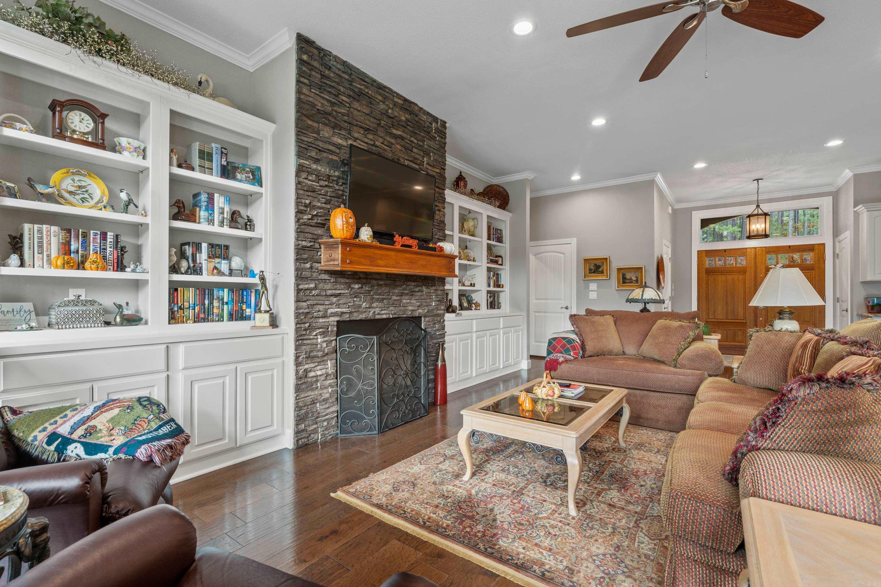 ALTA VISTA - Residential