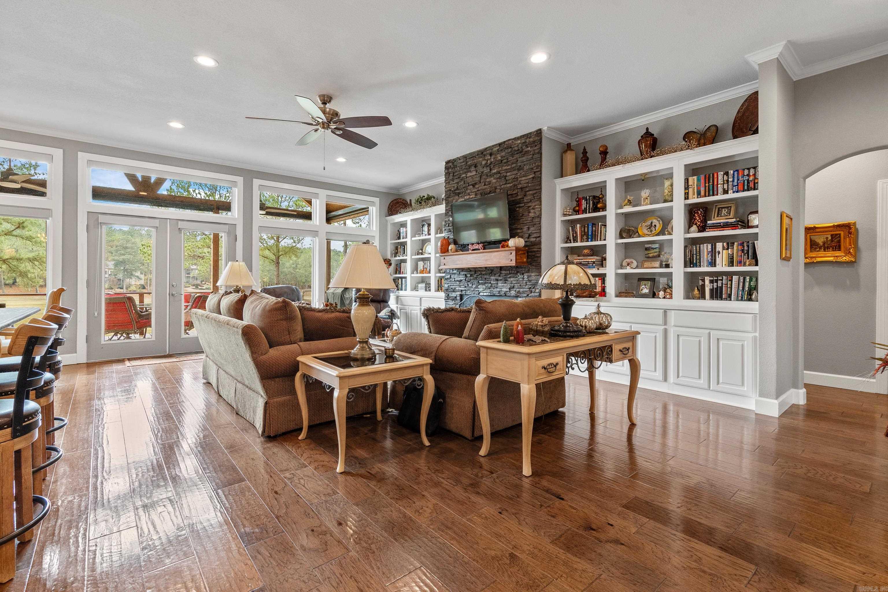 ALTA VISTA - Residential