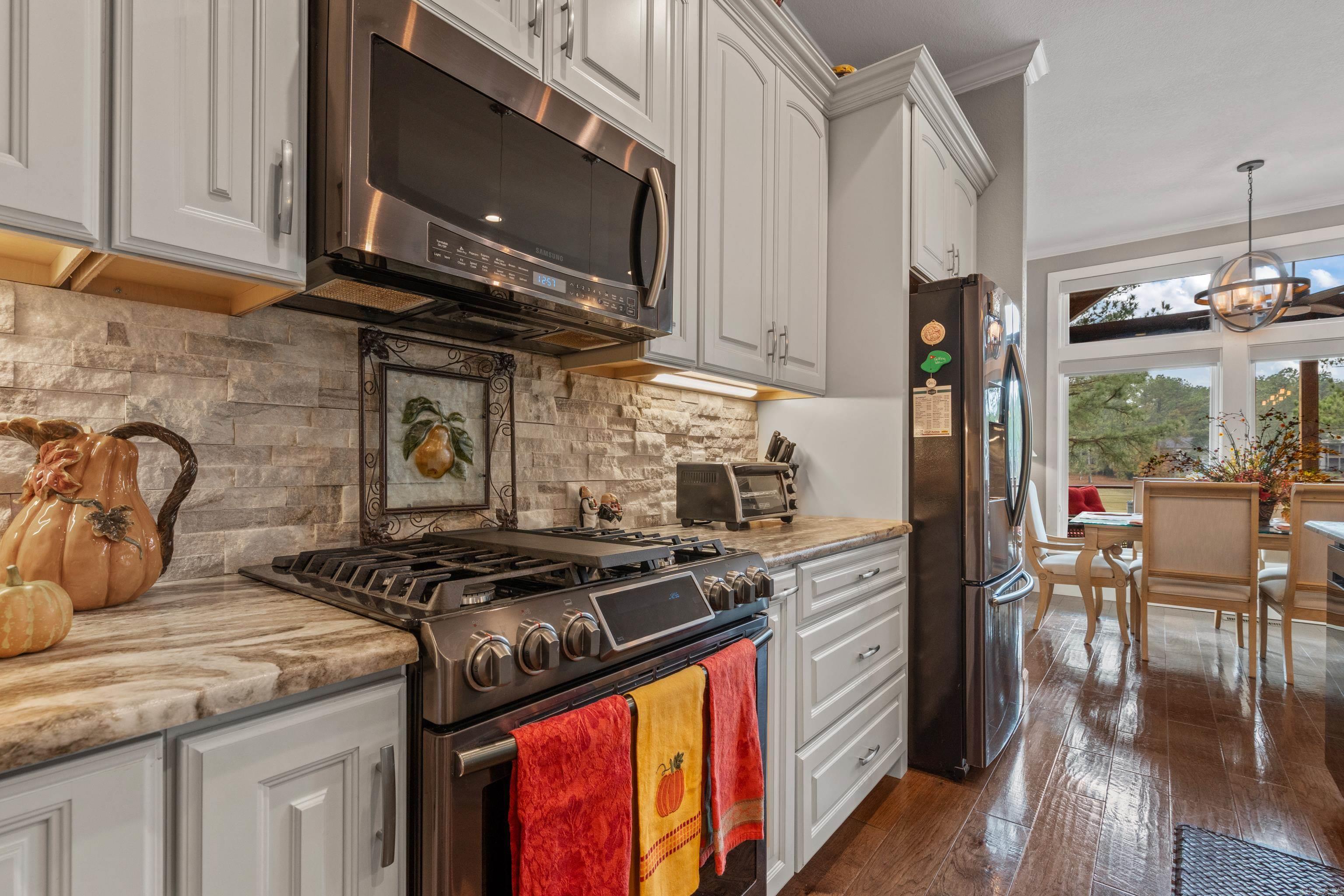 ALTA VISTA - Residential