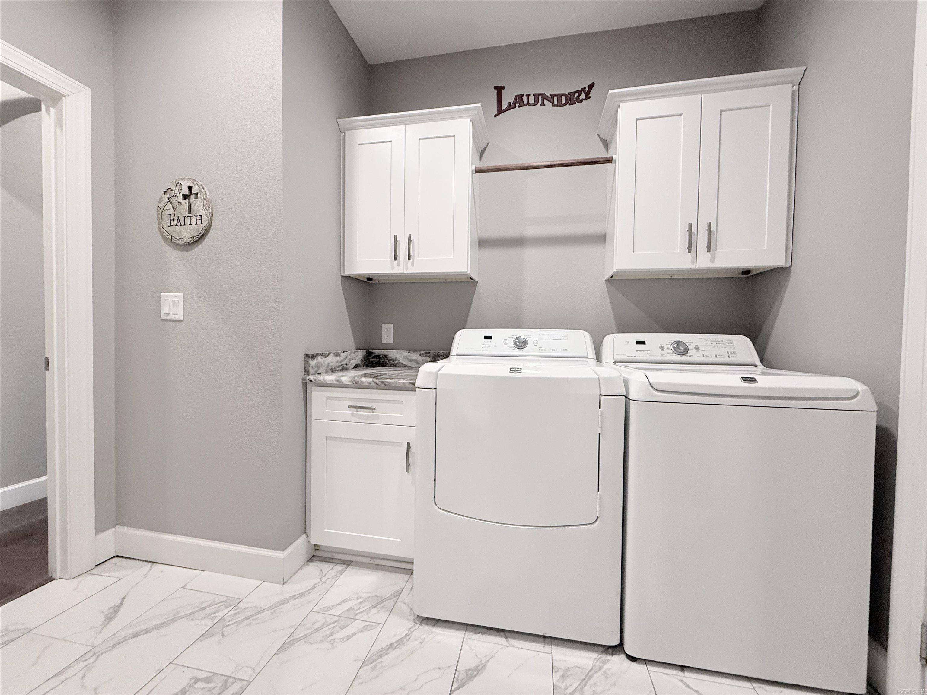 ALTA VISTA - Residential