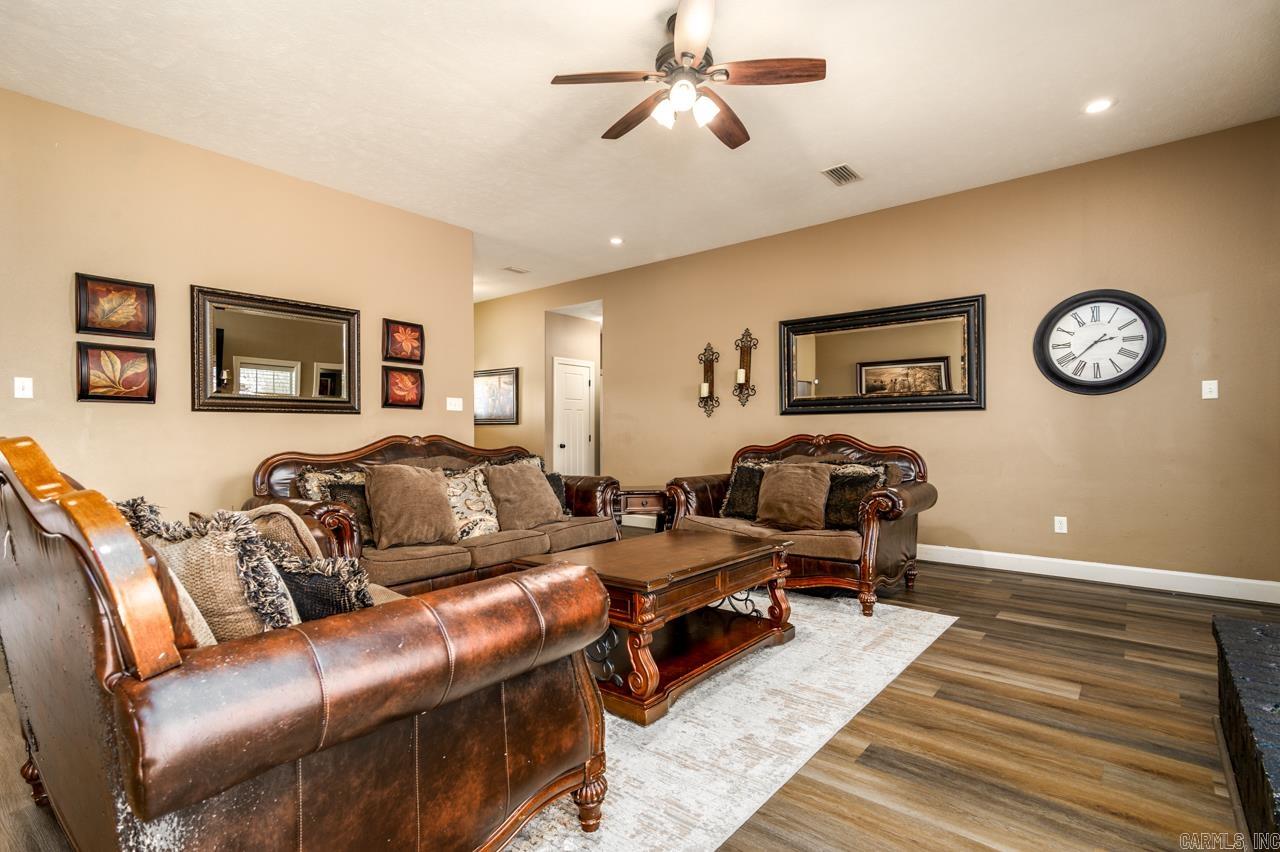 CHESTNUT MEADOWS - Residential