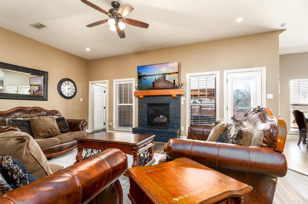 CHESTNUT MEADOWS - Residential