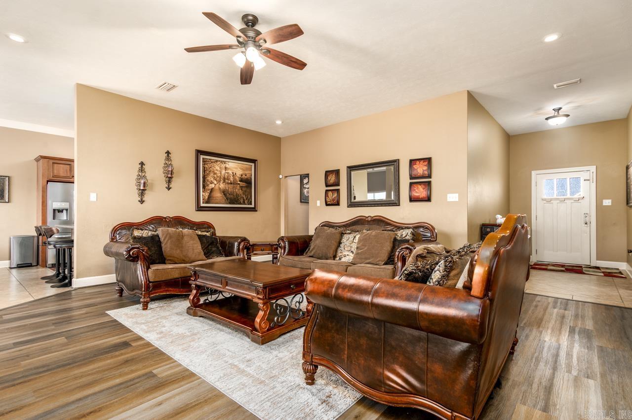 CHESTNUT MEADOWS - Residential