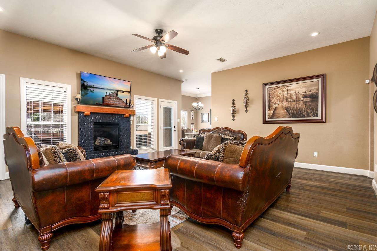 CHESTNUT MEADOWS - Residential