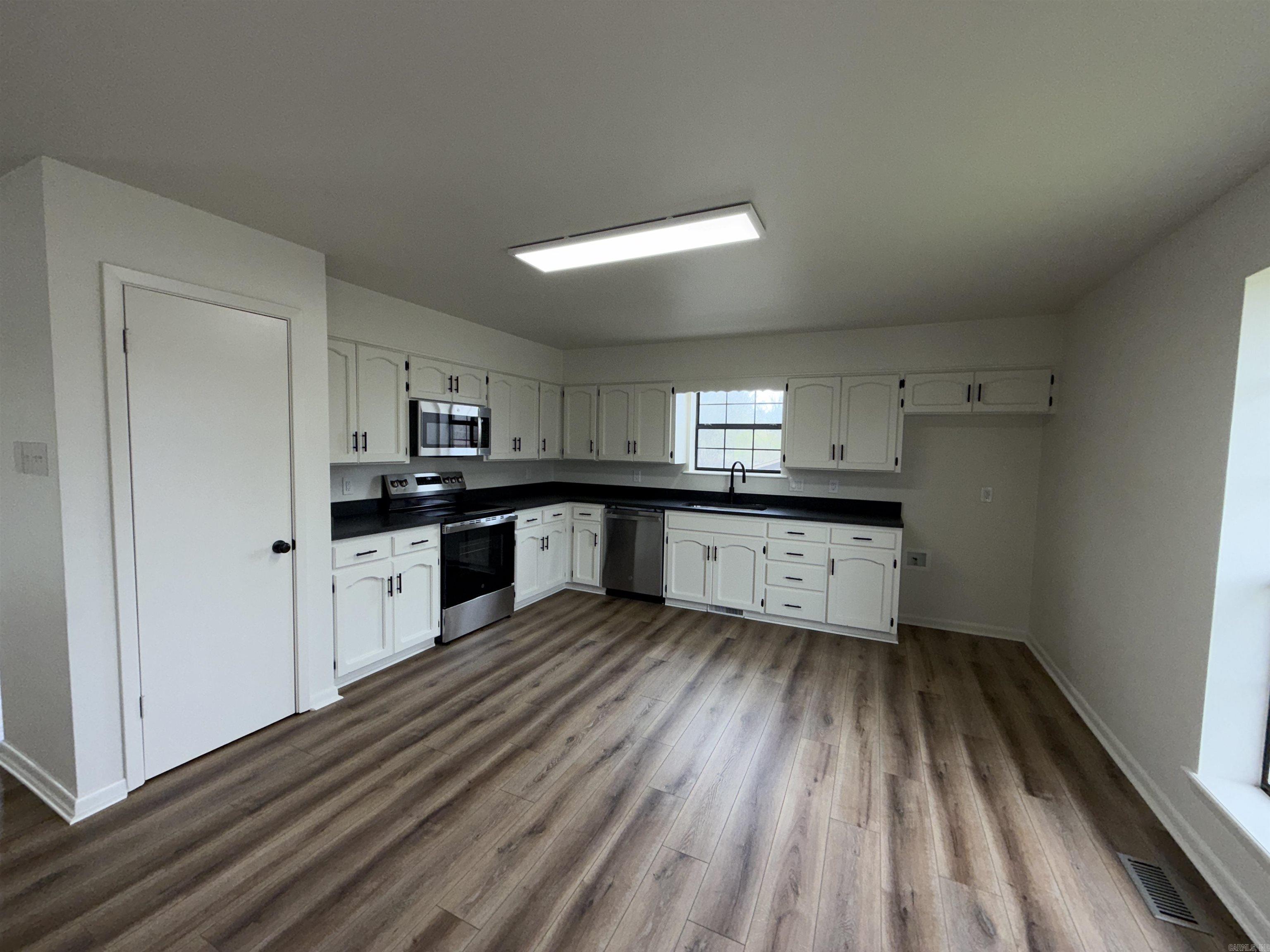 VILLAGE SOUTH - Residential