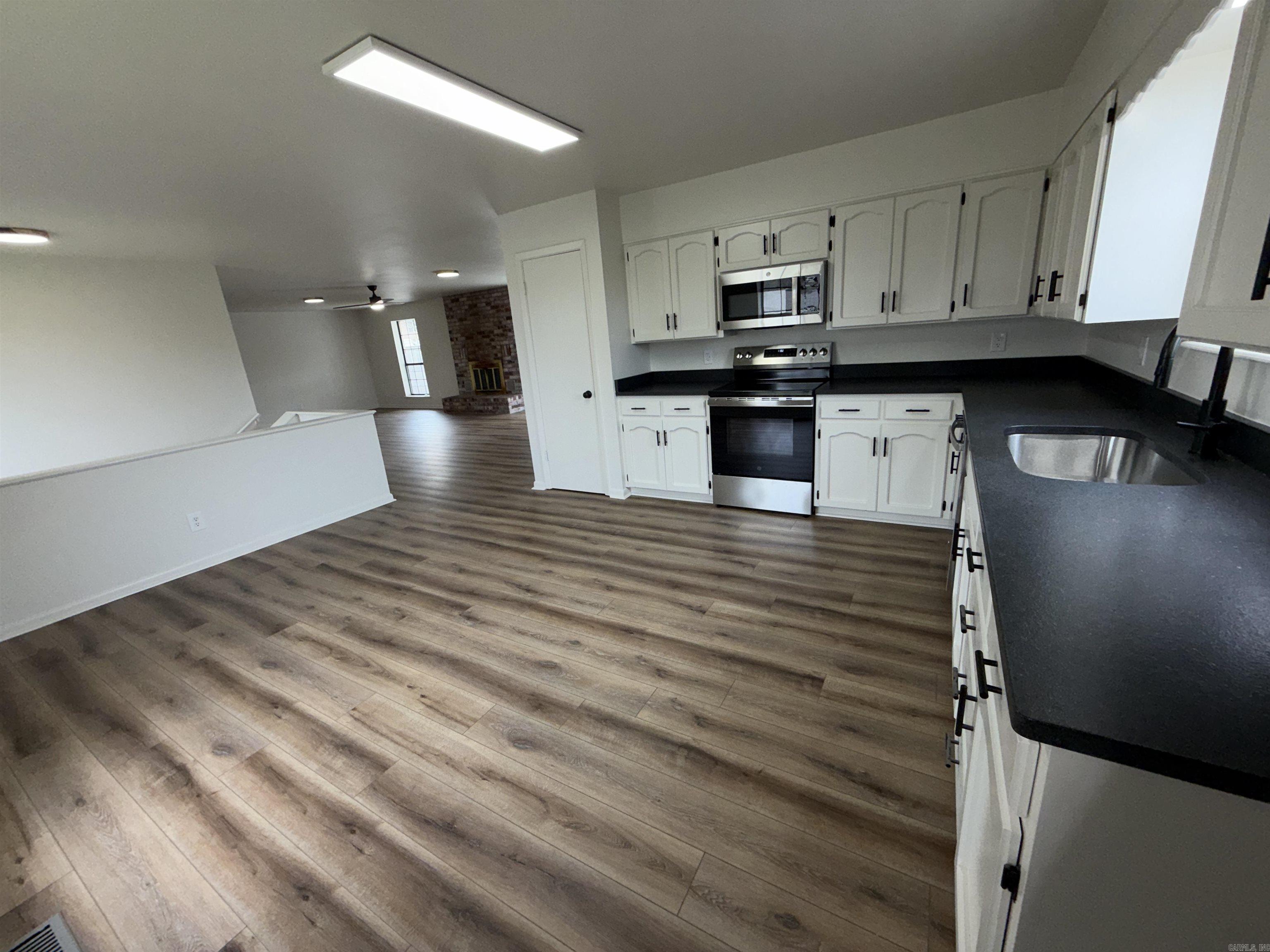 VILLAGE SOUTH - Residential