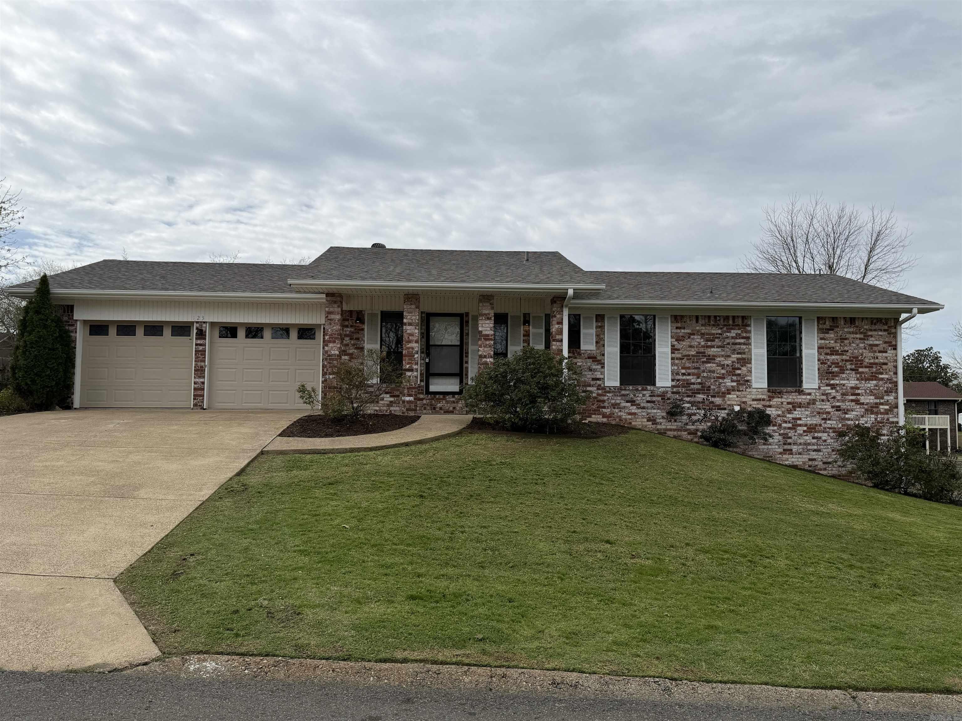 VILLAGE SOUTH - Residential