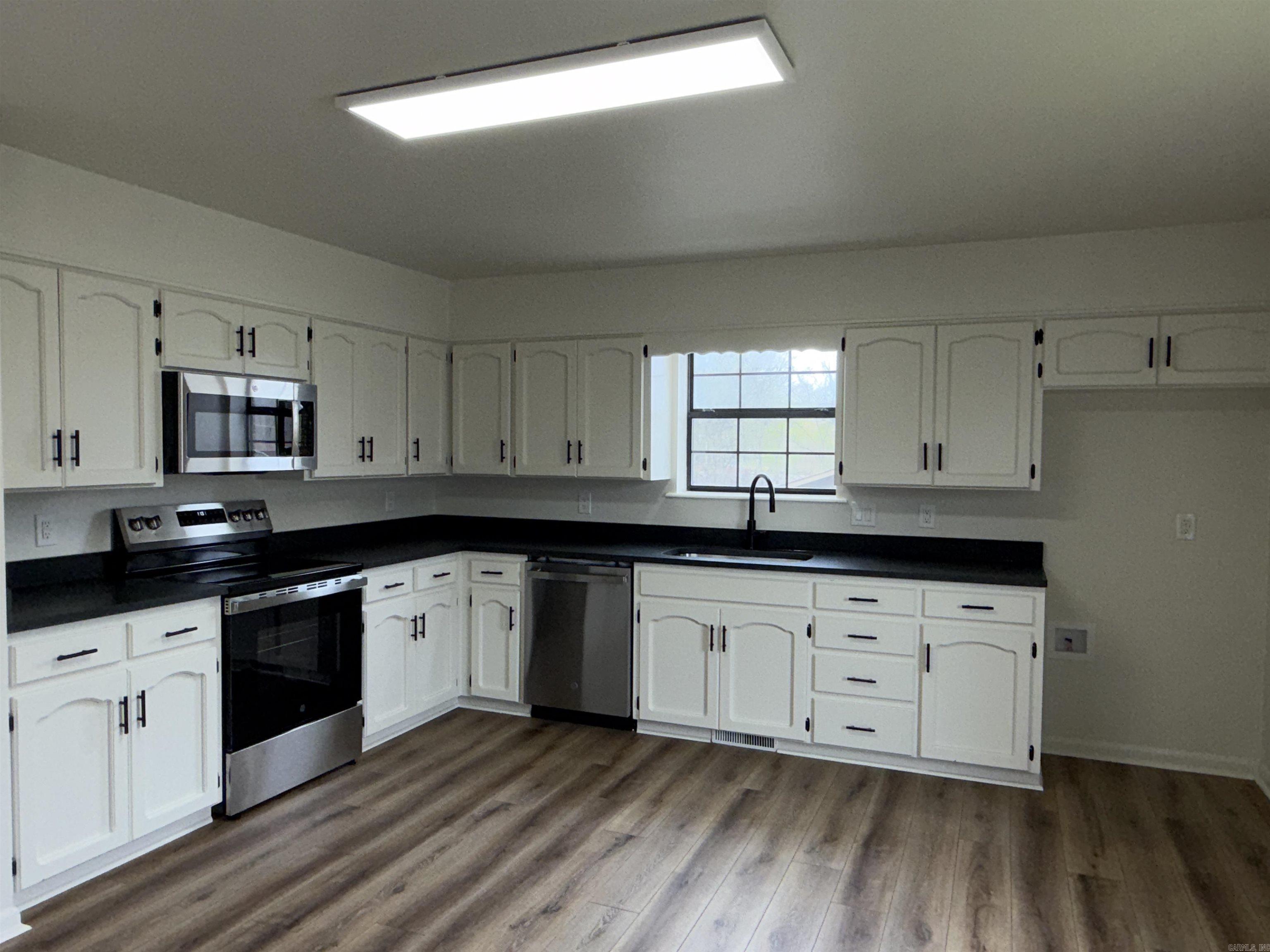 VILLAGE SOUTH - Residential