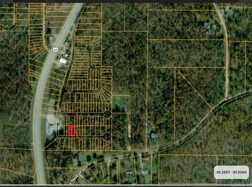 Discover this 0.15 +/- acre lot on Hwy 62 in Hardy, AR, with fantastic potential for a campsite or recreational spot. Situated in Sharp County, this property offers easy access and a prime location for outdoor activities. Enjoy the natural surroundings and the convenience of nearby amenities. Whether you're seeking a personal retreat or an investment opportunity, this lot provides the perfect canvas for your outdoor dreams. Don’t miss this chance to own a piece of Hardy!