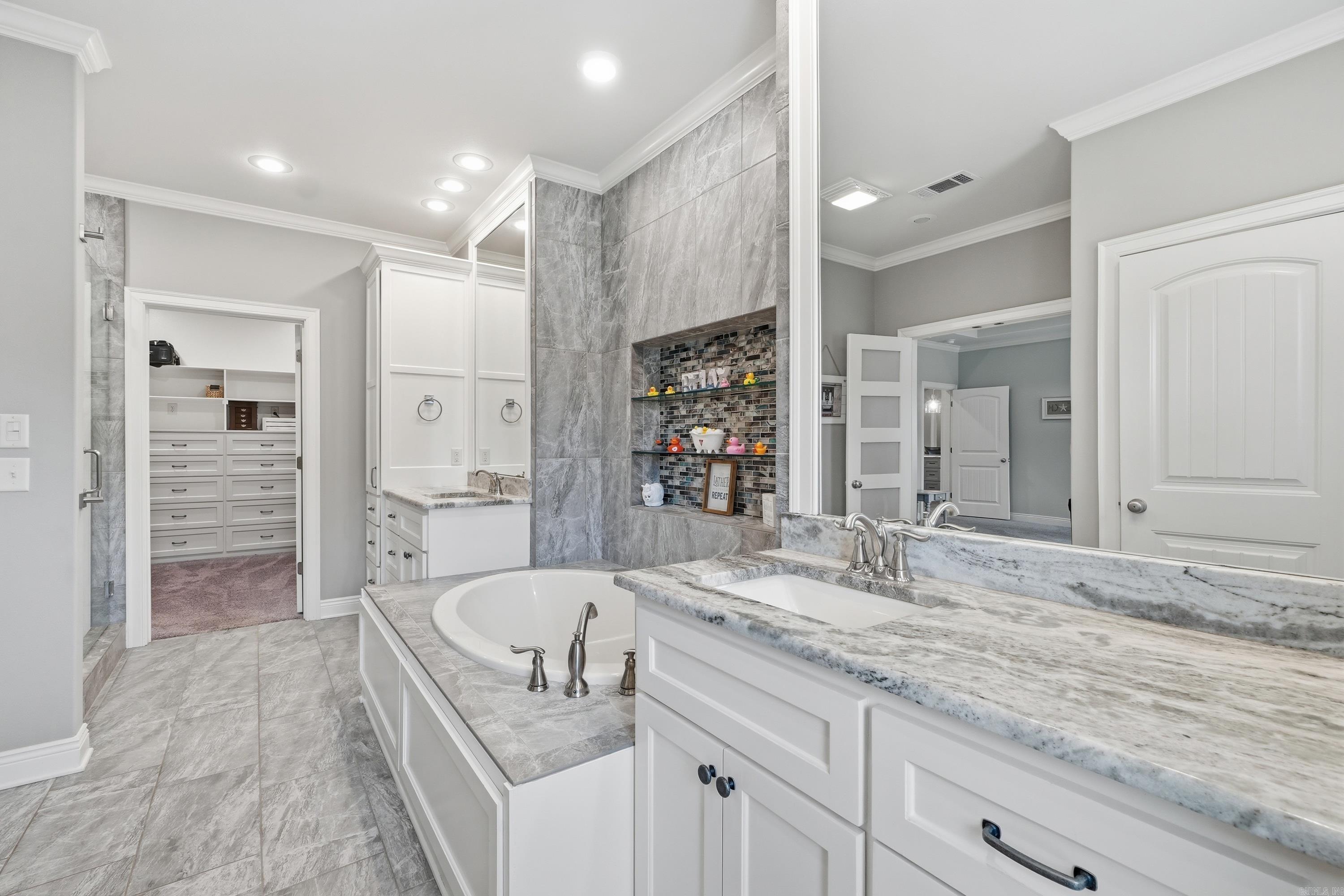 Salem Oaks - Residential