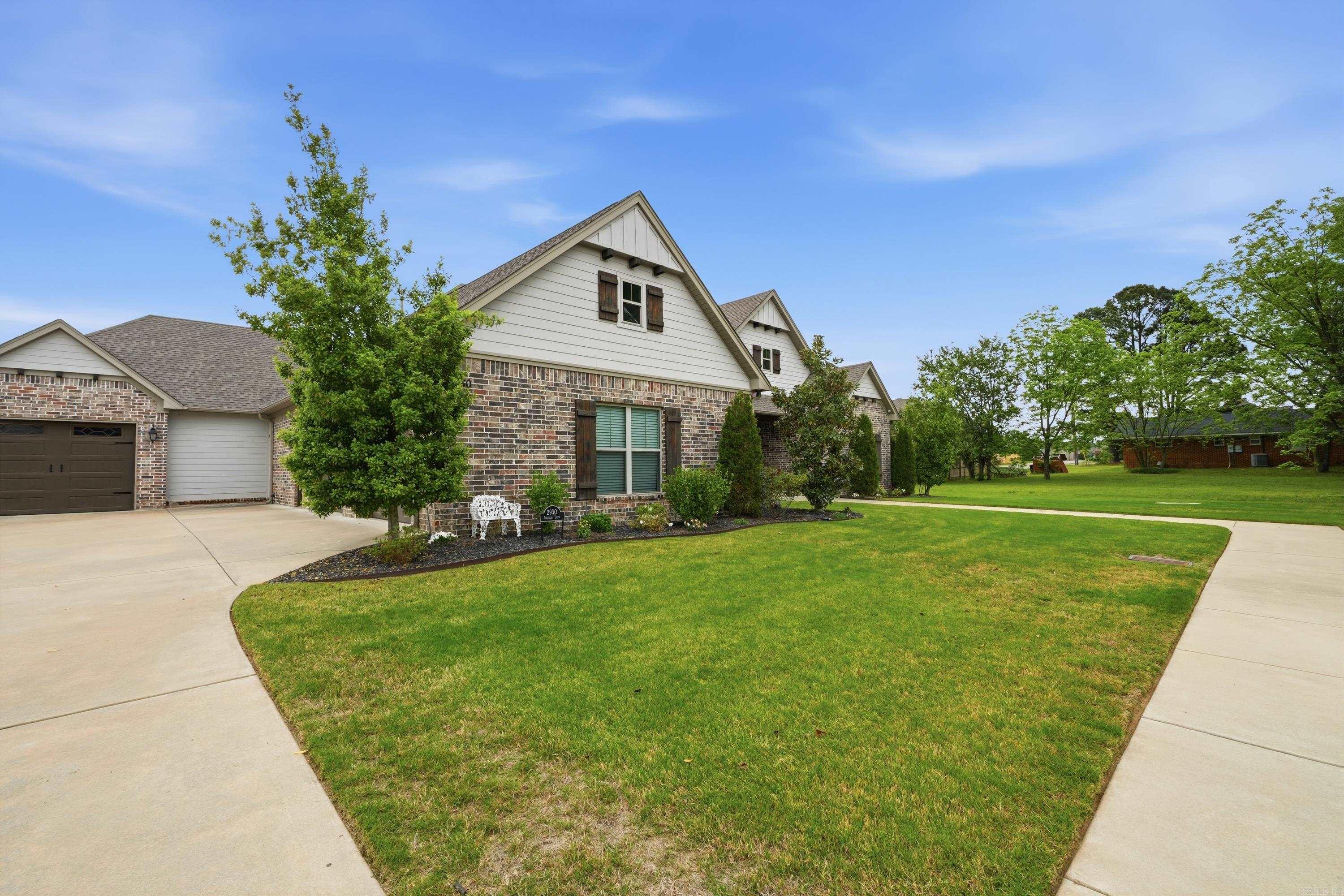 Salem Oaks - Residential