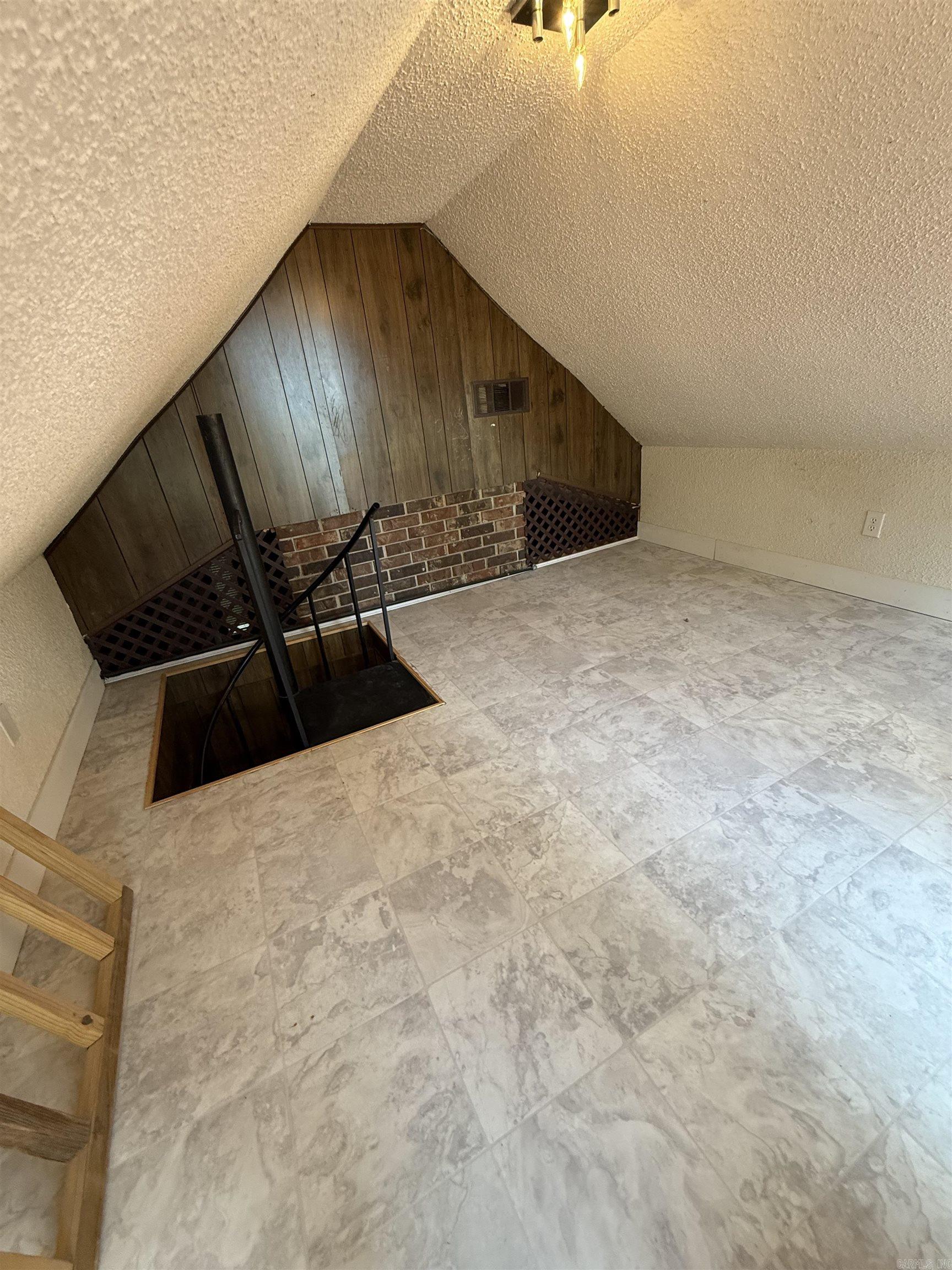 White Hall - Residential