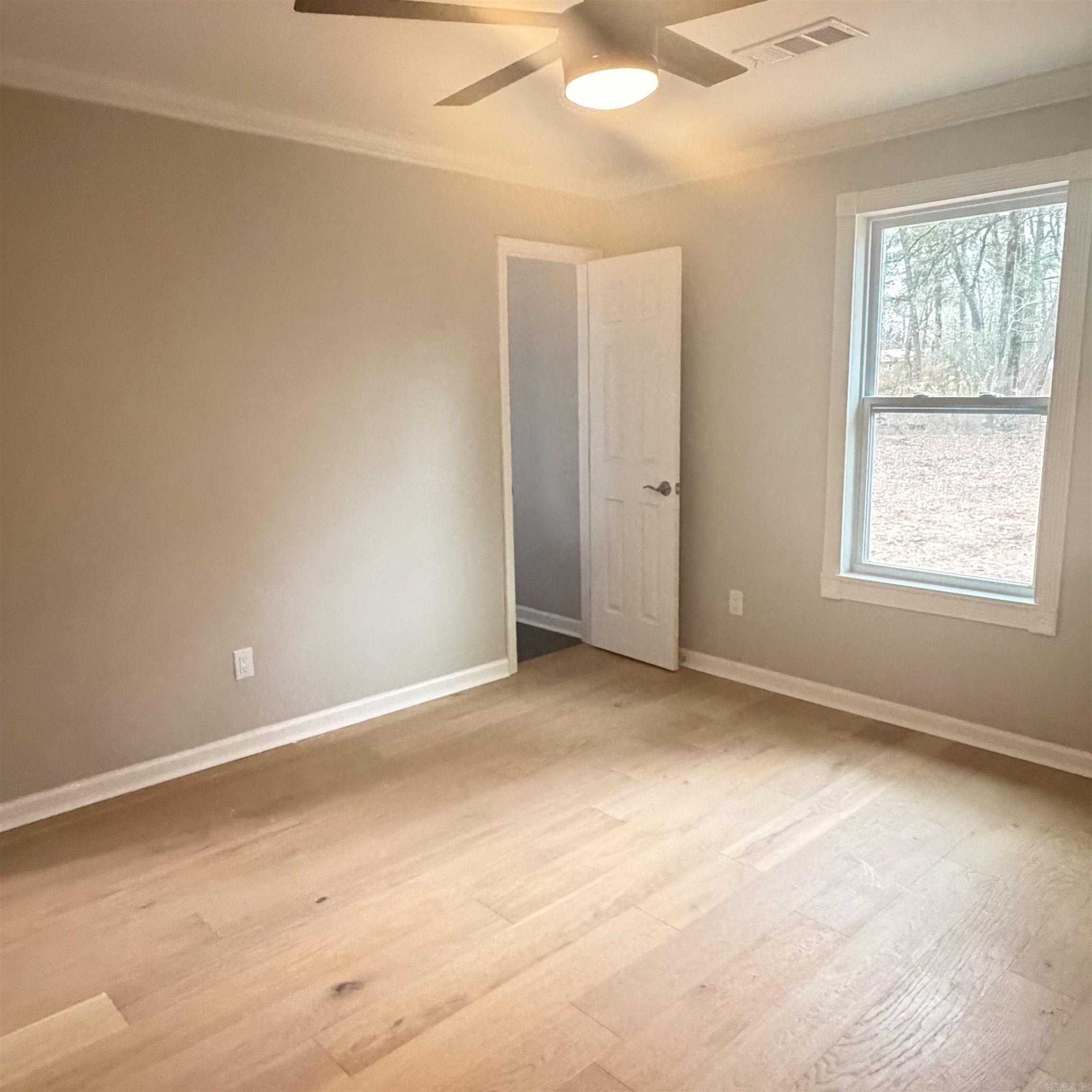 HOLLYWOOD HEIGHTS - Residential