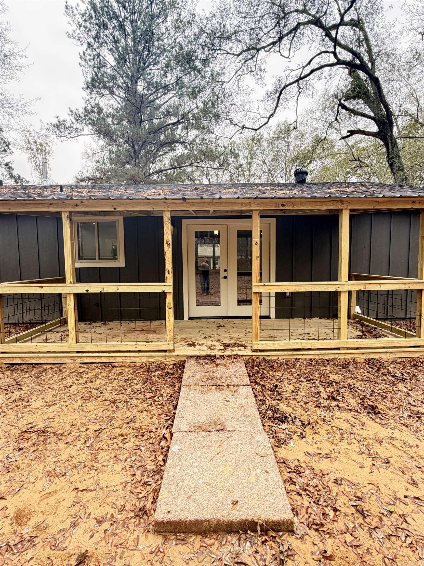 HOLLYWOOD HEIGHTS - Residential