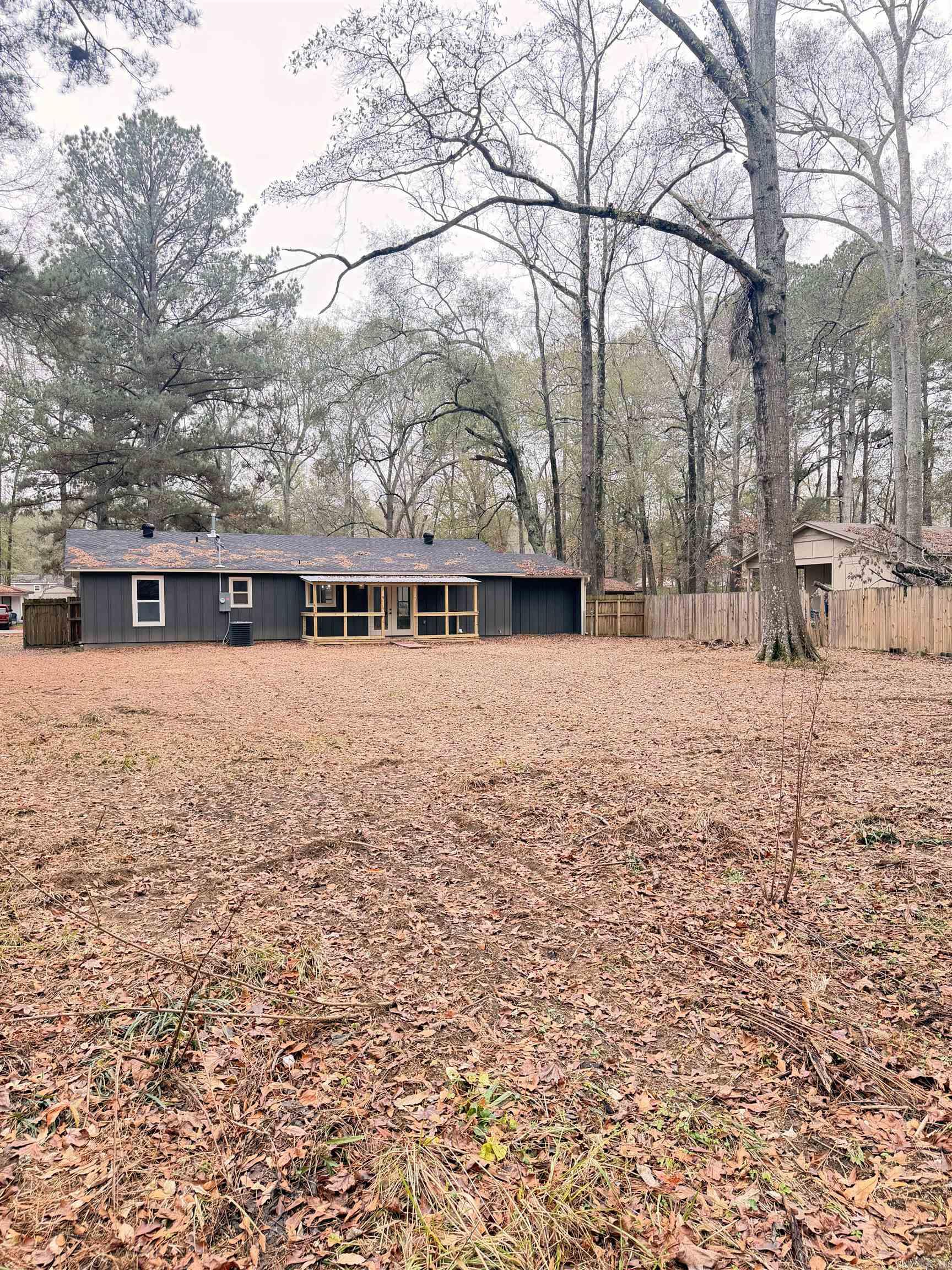 HOLLYWOOD HEIGHTS - Residential