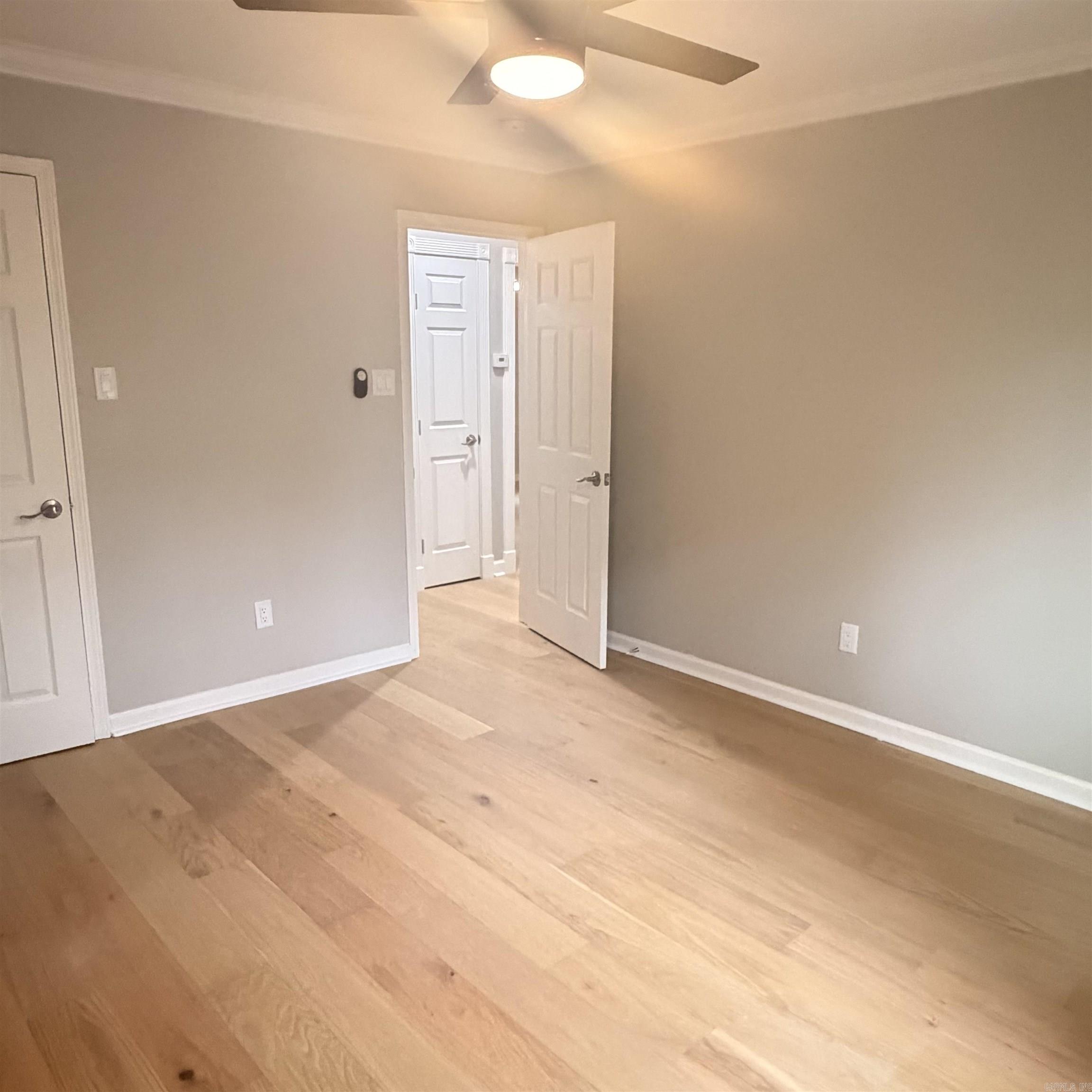 HOLLYWOOD HEIGHTS - Residential