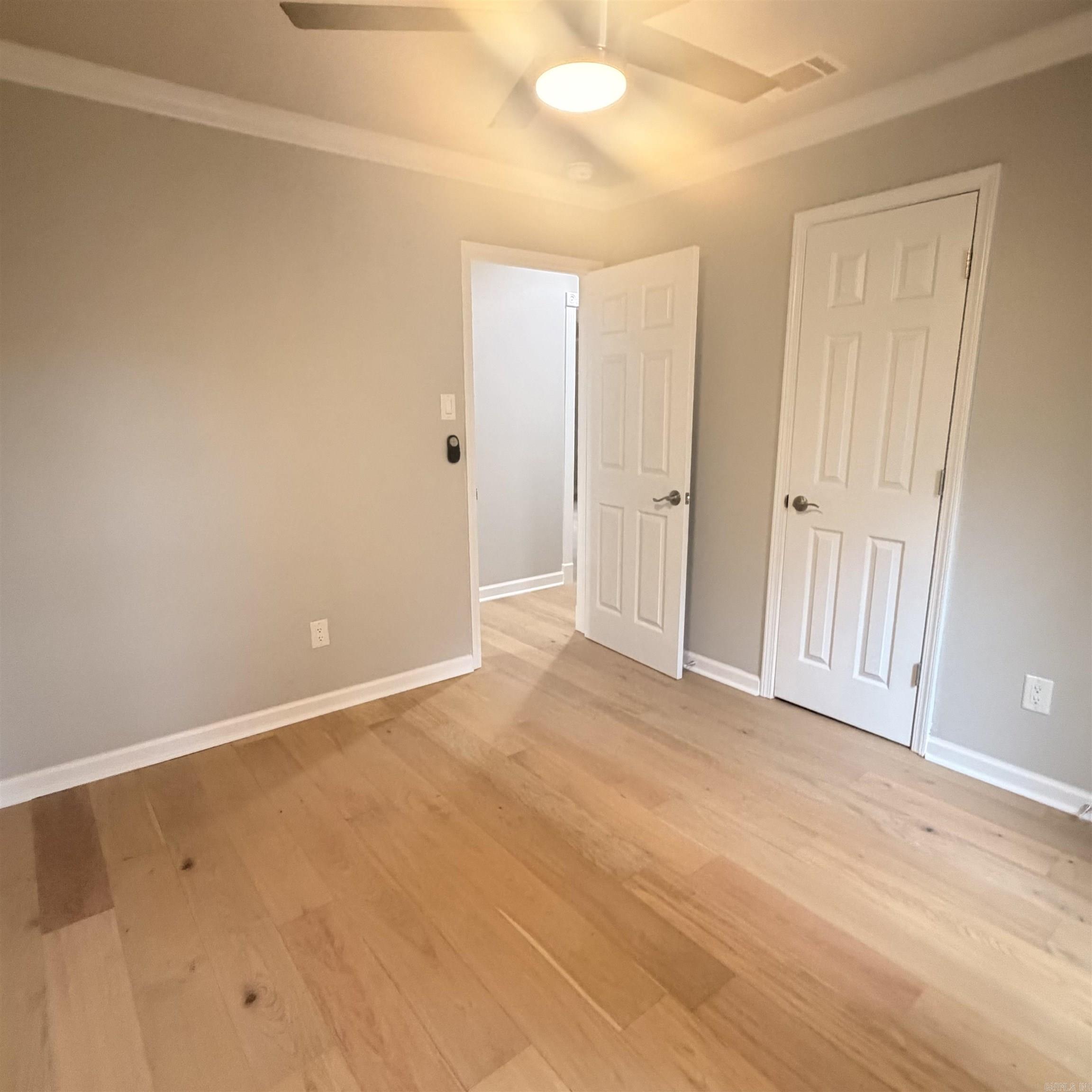 HOLLYWOOD HEIGHTS - Residential