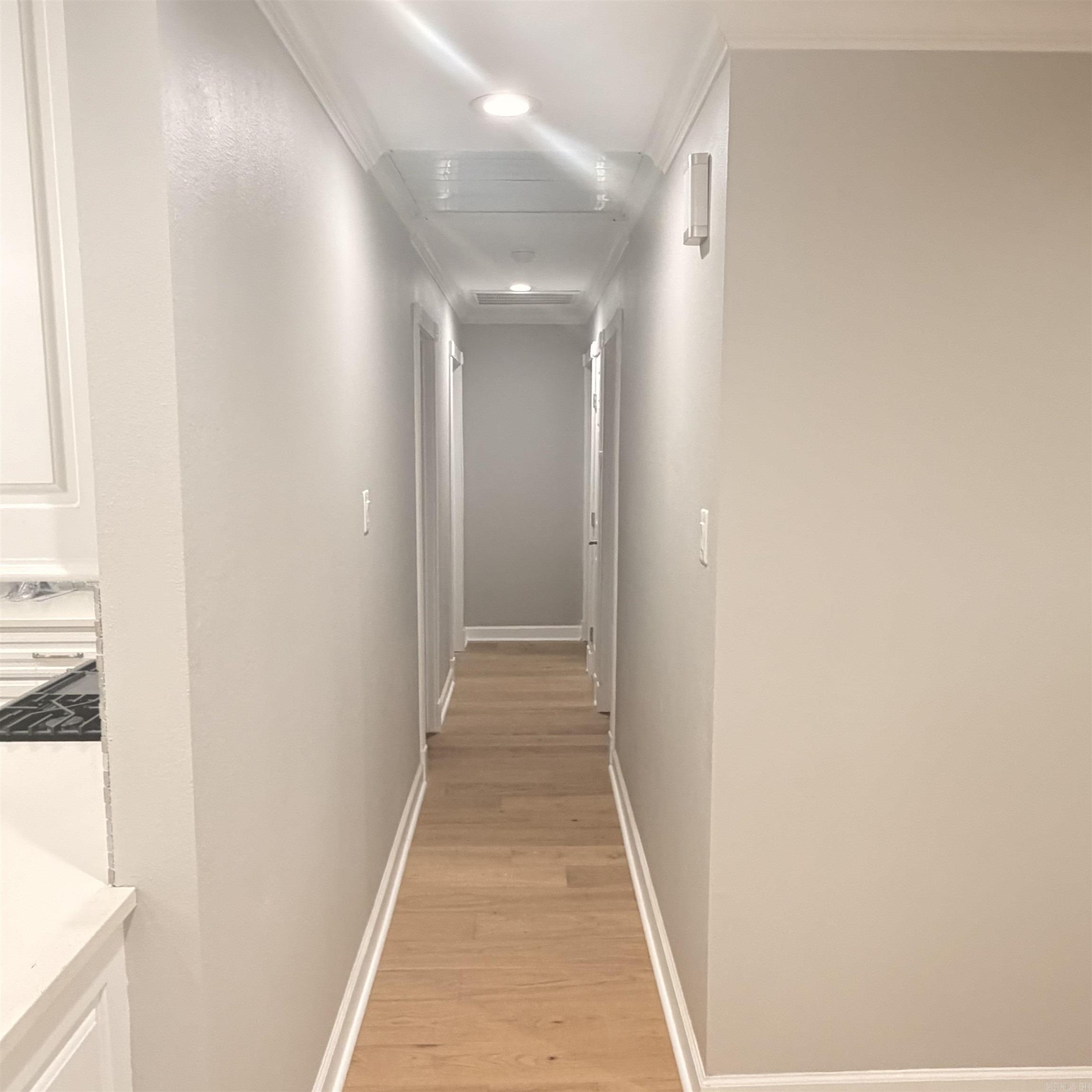 HOLLYWOOD HEIGHTS - Residential