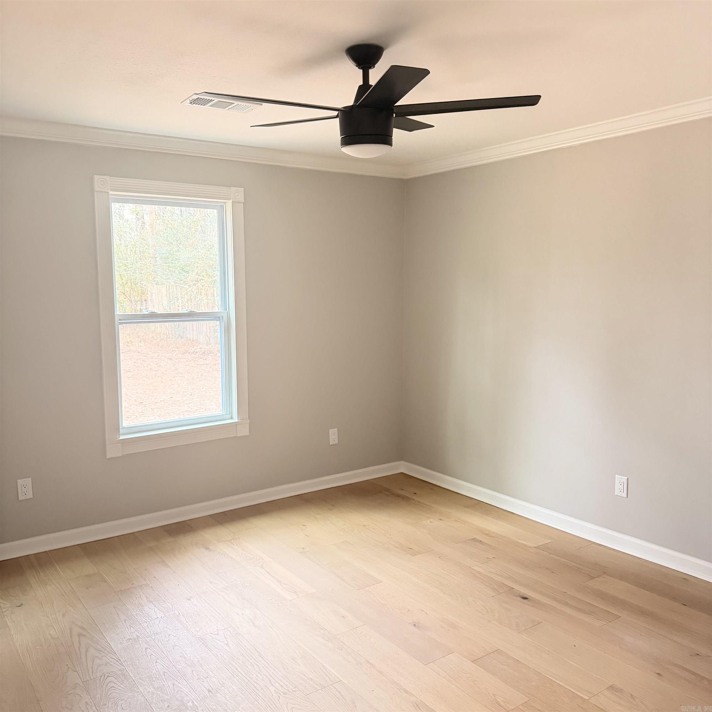 HOLLYWOOD HEIGHTS - Residential