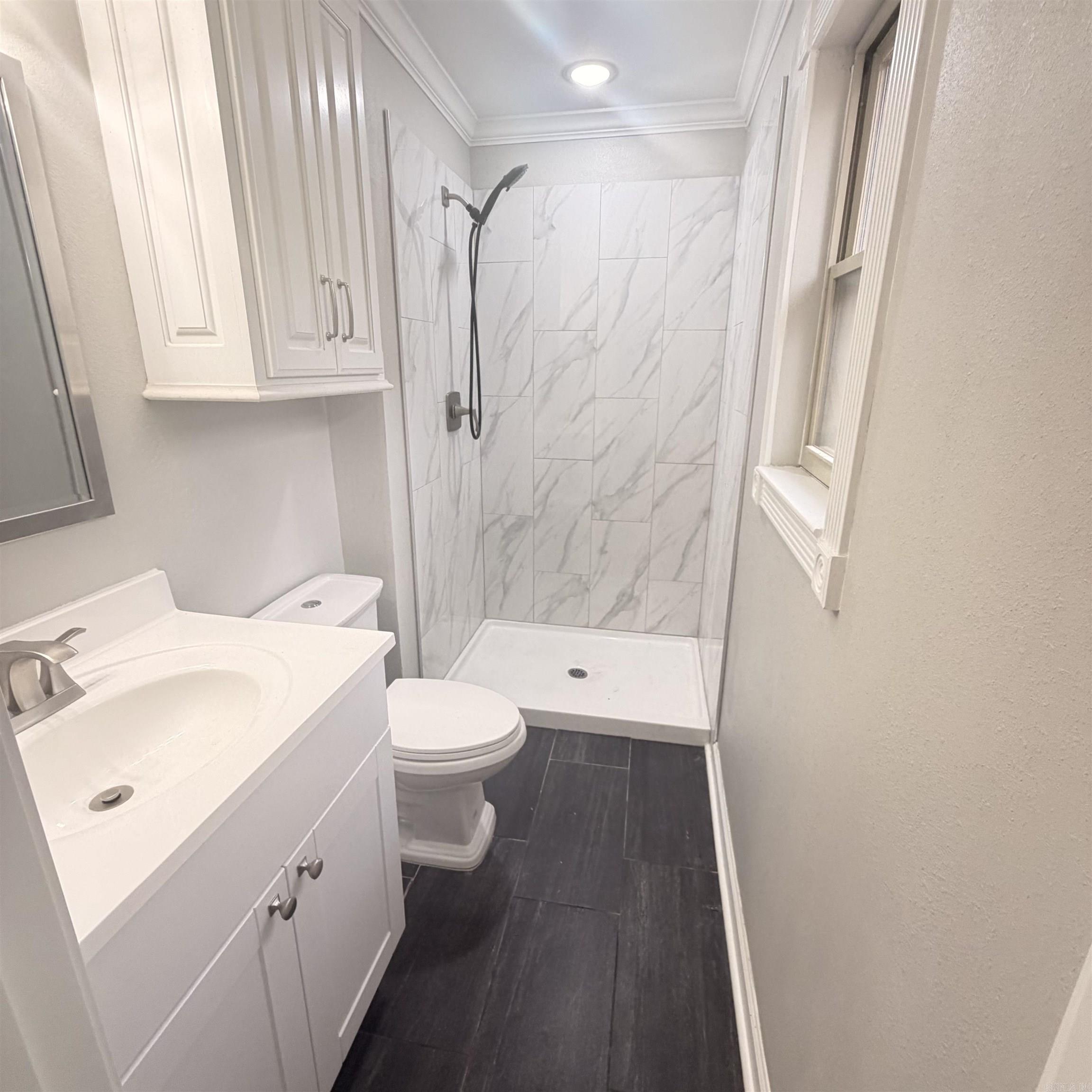 HOLLYWOOD HEIGHTS - Residential