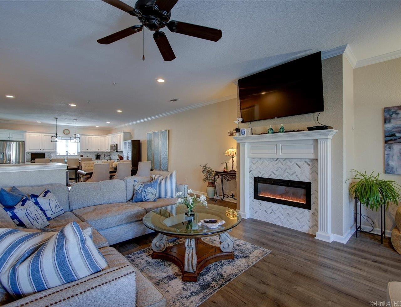 LAKE POINTE HPR - Residential