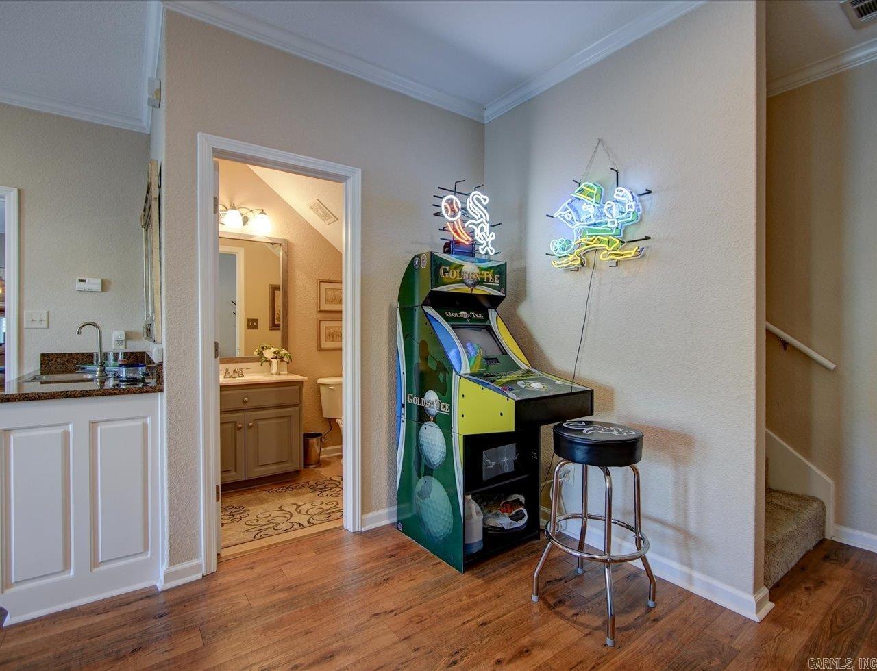 LAKE POINTE HPR - Residential