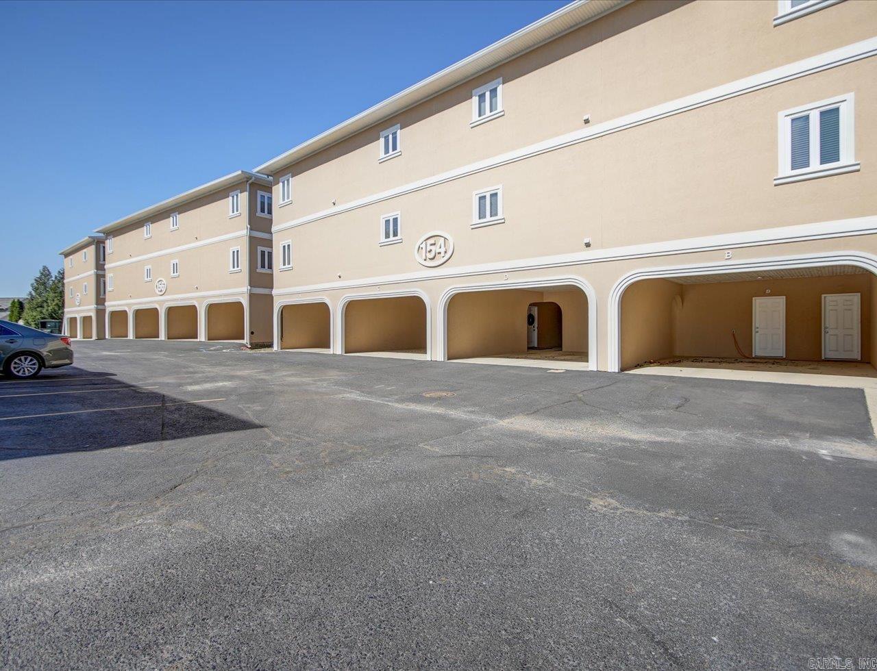 LAKE POINTE HPR - Residential